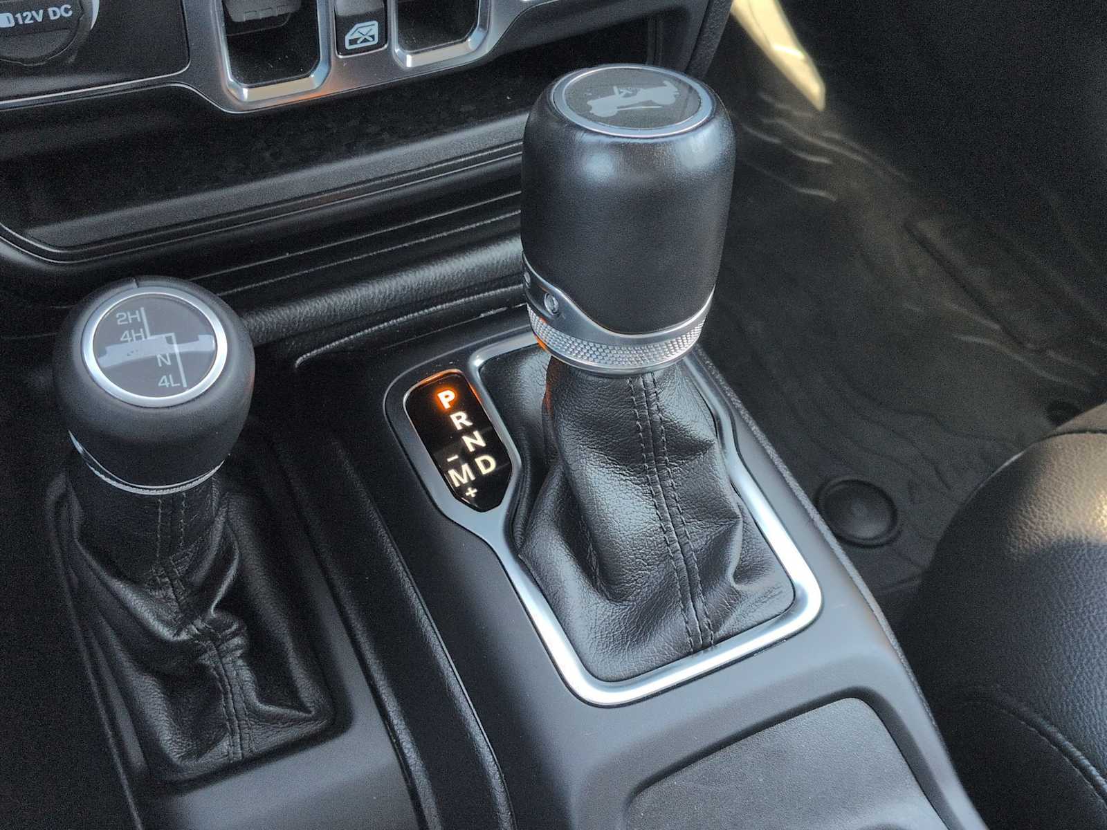 Thumbnail: 2021 Jeep Wrangler - 32