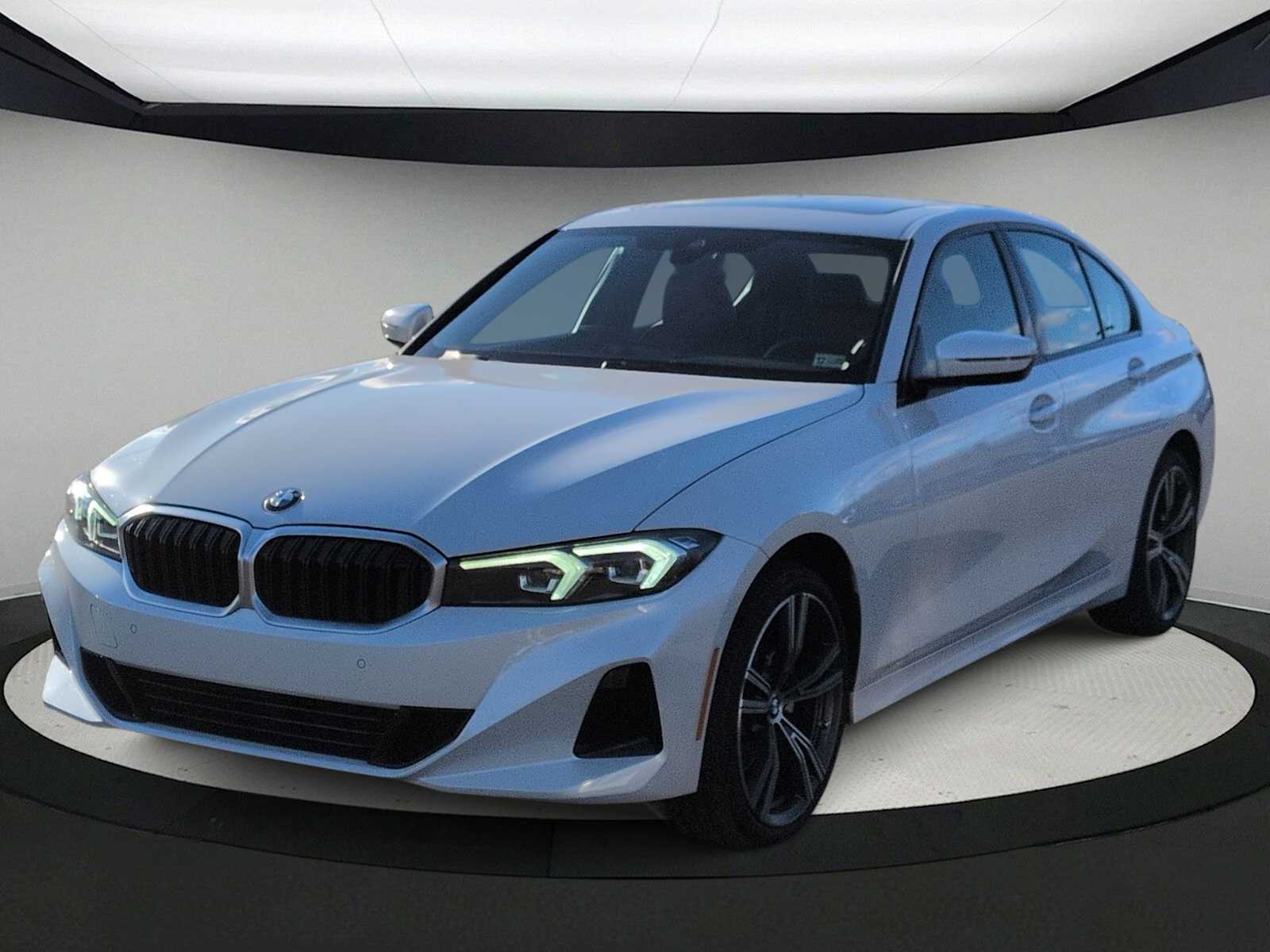 Thumbnail: 2023 BMW 3 Series - 4
