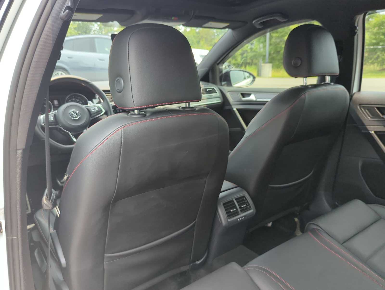 2021 Volkswagen Golf GTI SE 10