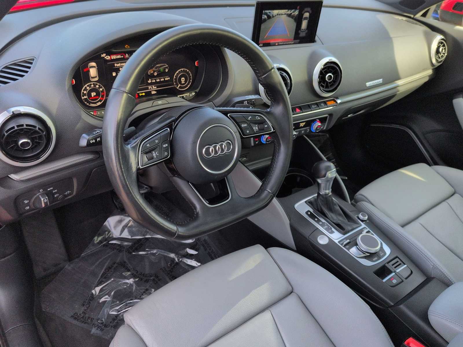 Thumbnail: 2017 Audi A3 e-tron - 10