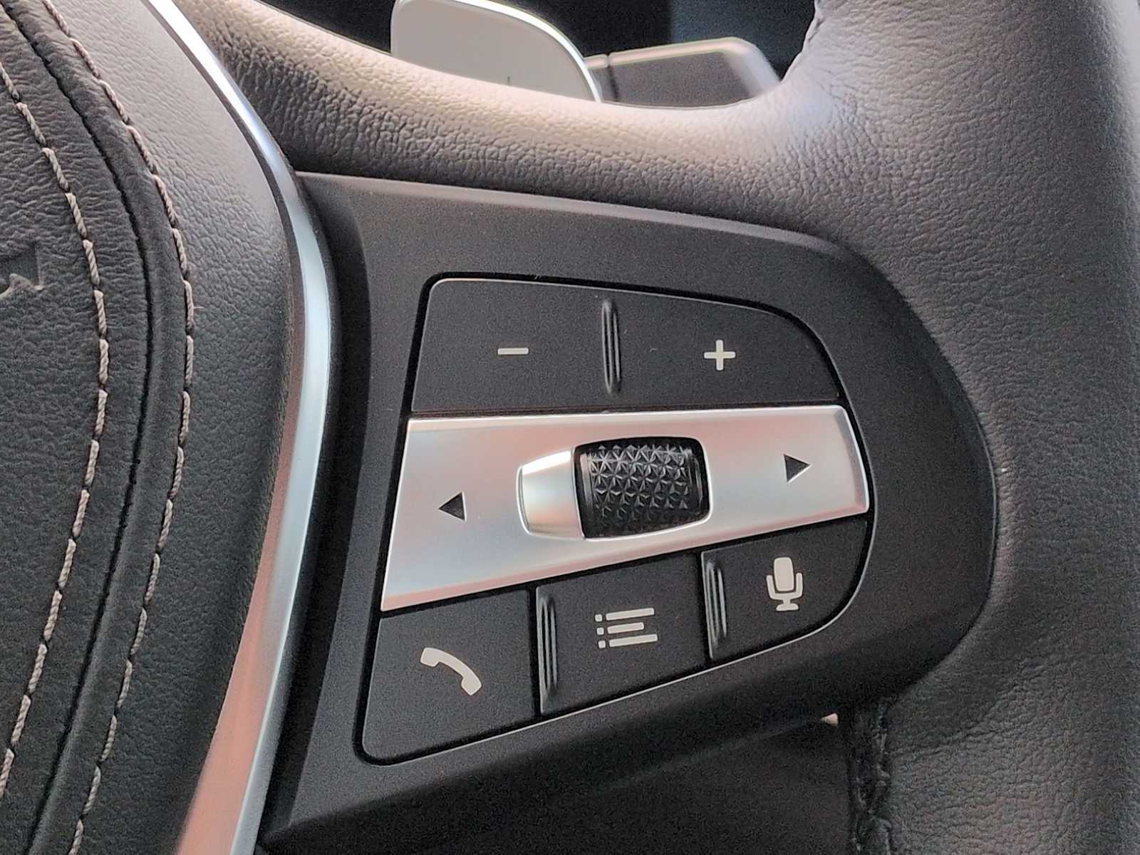 Thumbnail: 2026 BMW X5 - 27