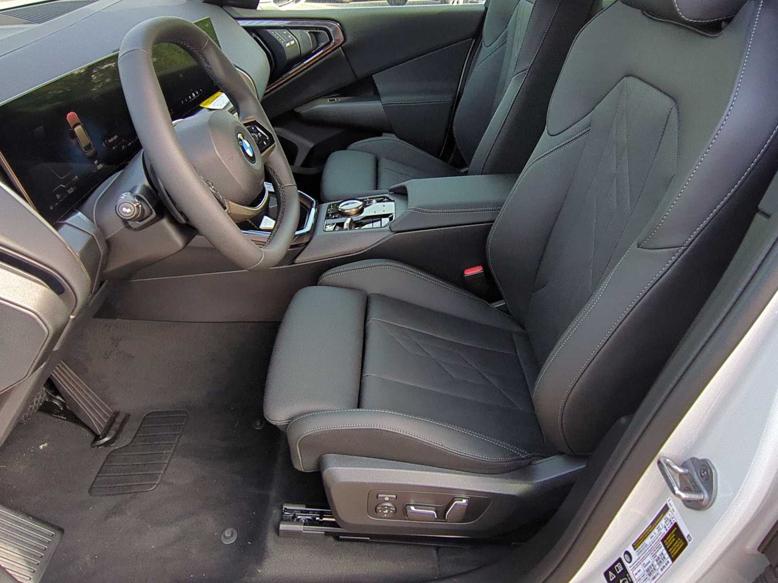 Thumbnail: 2025 BMW X3 - 16