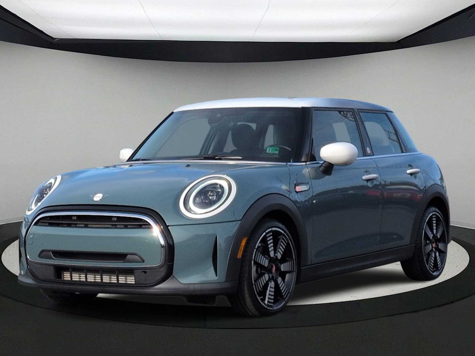 Thumbnail: 2023 MINI Cooper Hardtop - 4