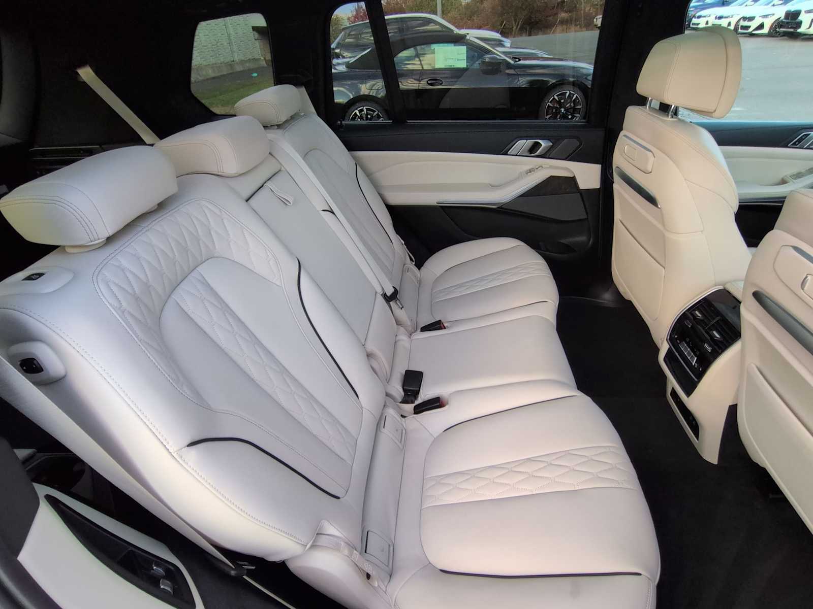 Thumbnail: 2023 BMW X7 - 22