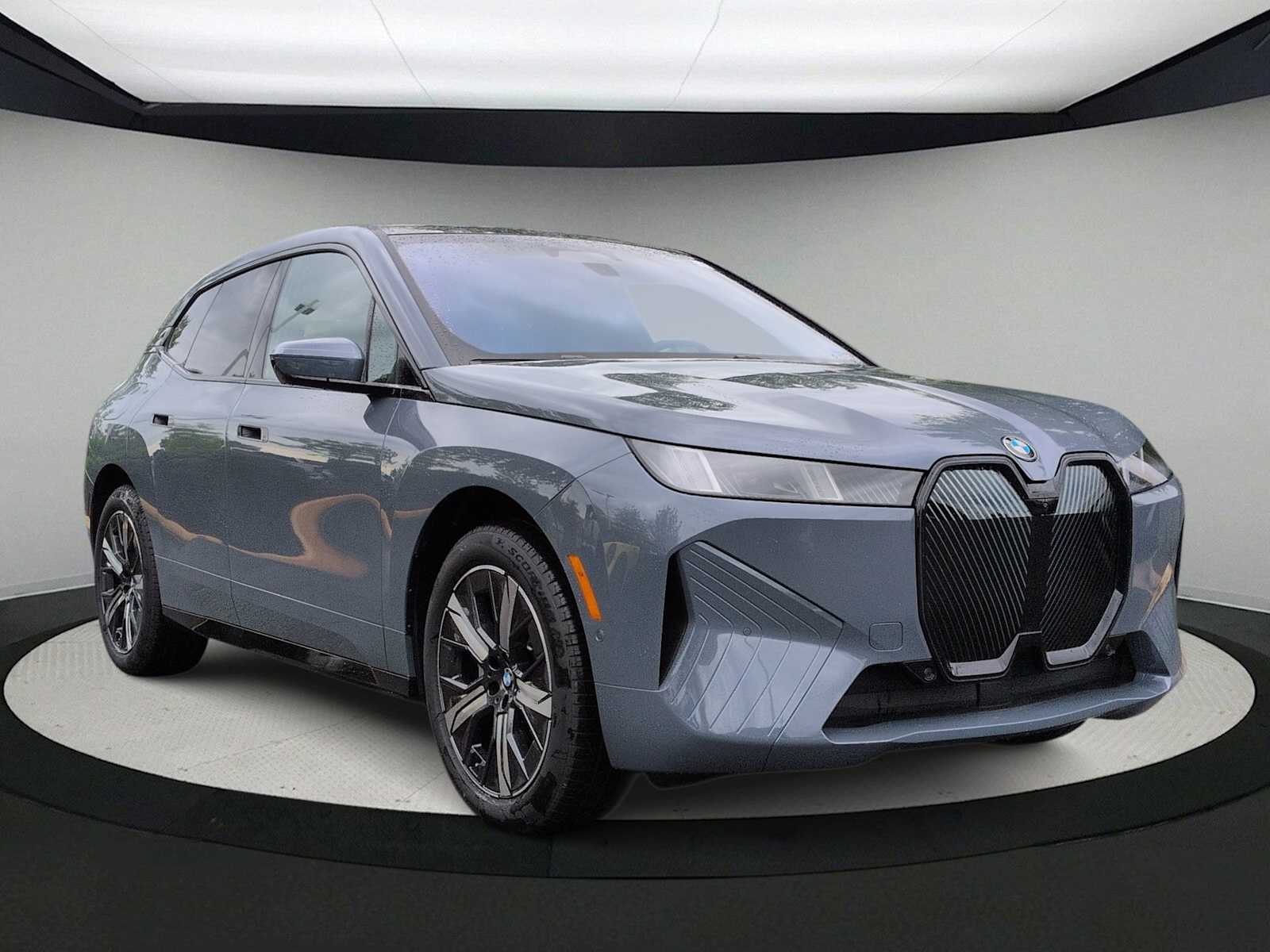Thumbnail: 2026 BMW iX - 2
