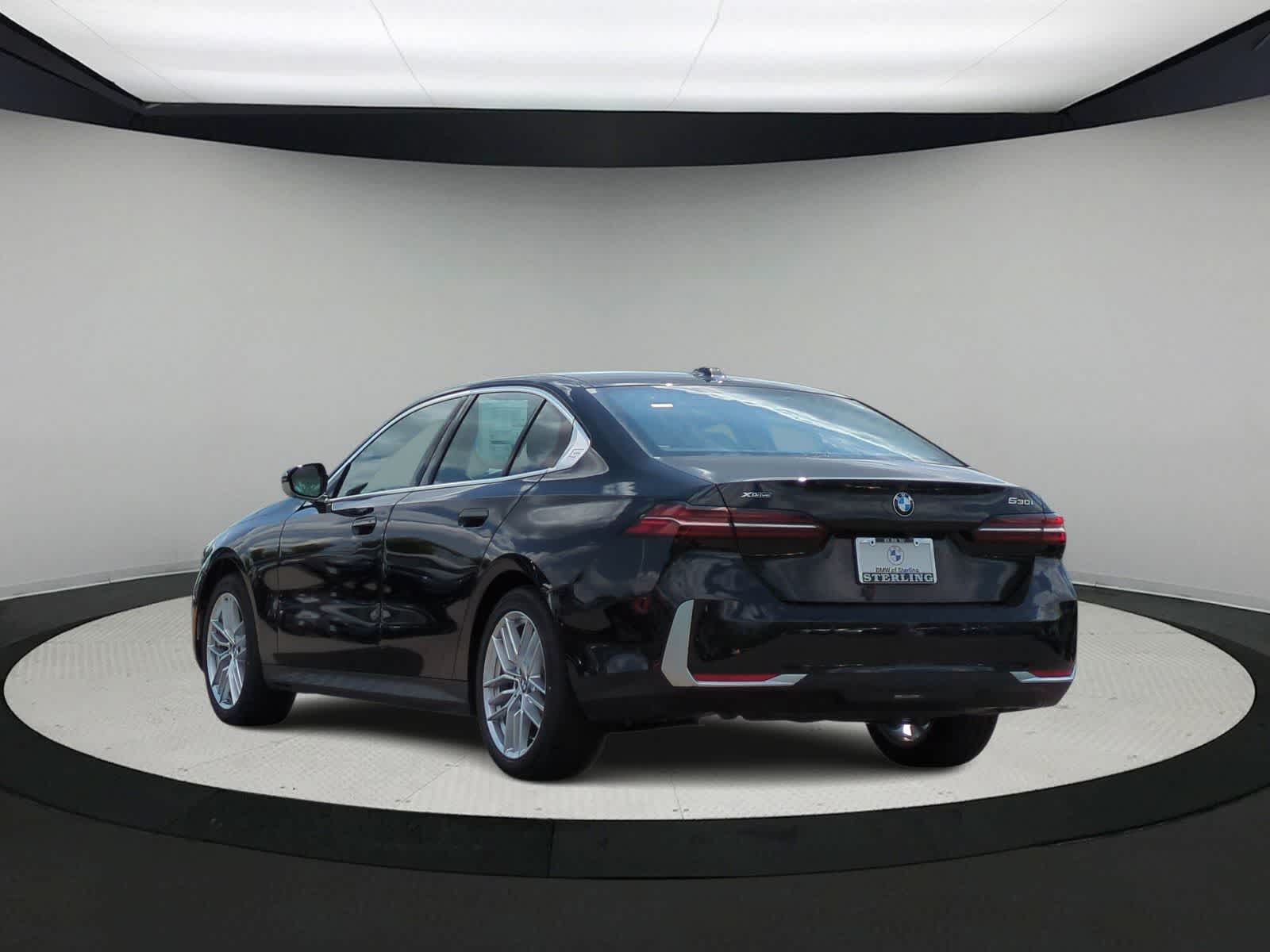 Thumbnail: 2025 BMW 5 Series - 6