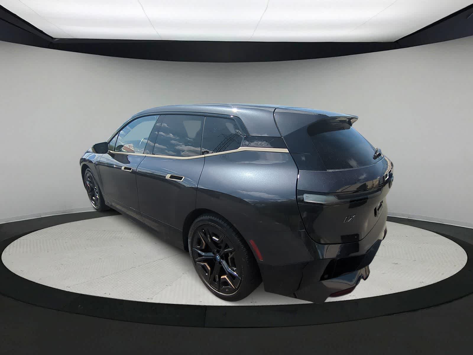 Thumbnail: 2023 BMW iX - 6