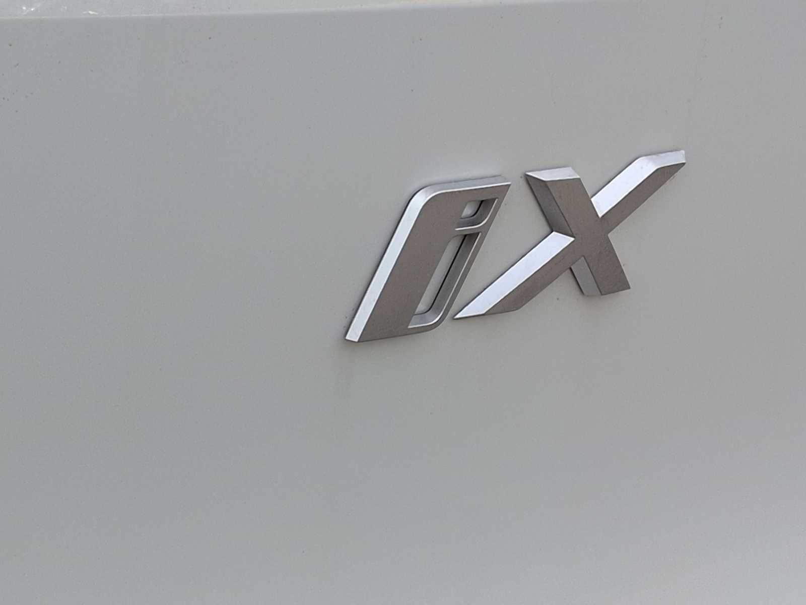 Thumbnail: 2026 BMW iX - 13