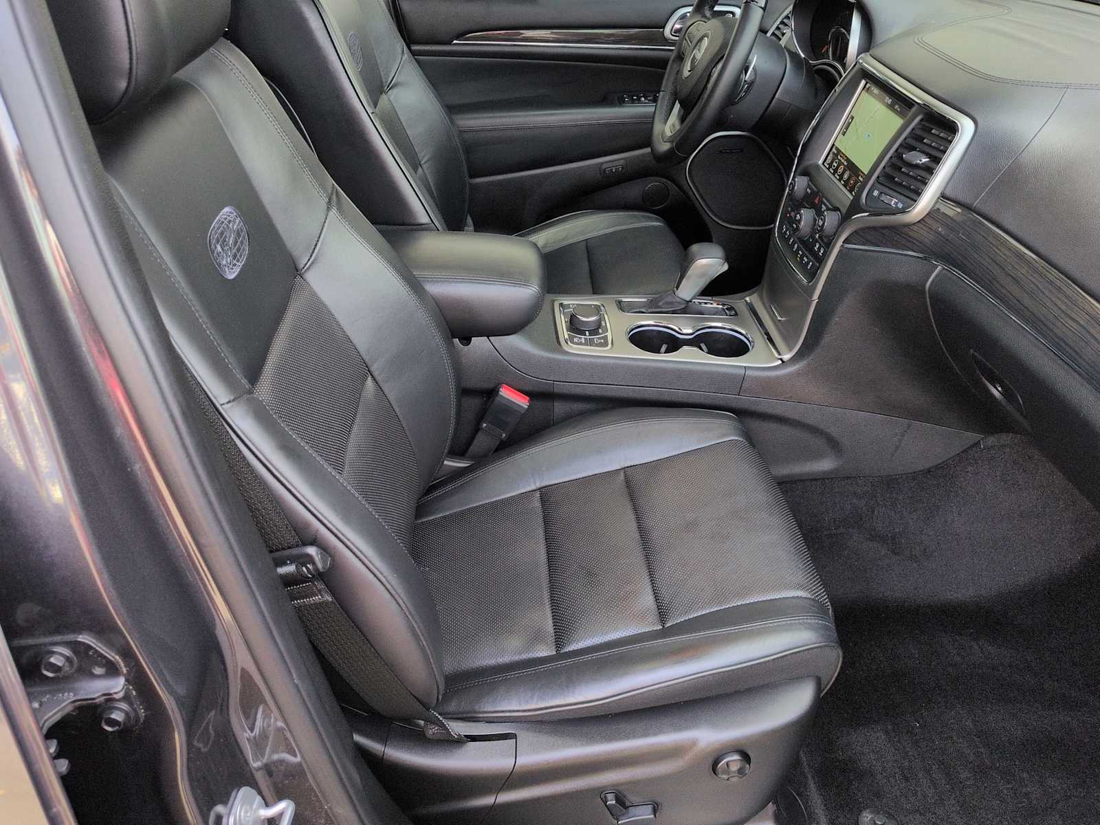 Thumbnail: 2018 Jeep Grand Cherokee - 24