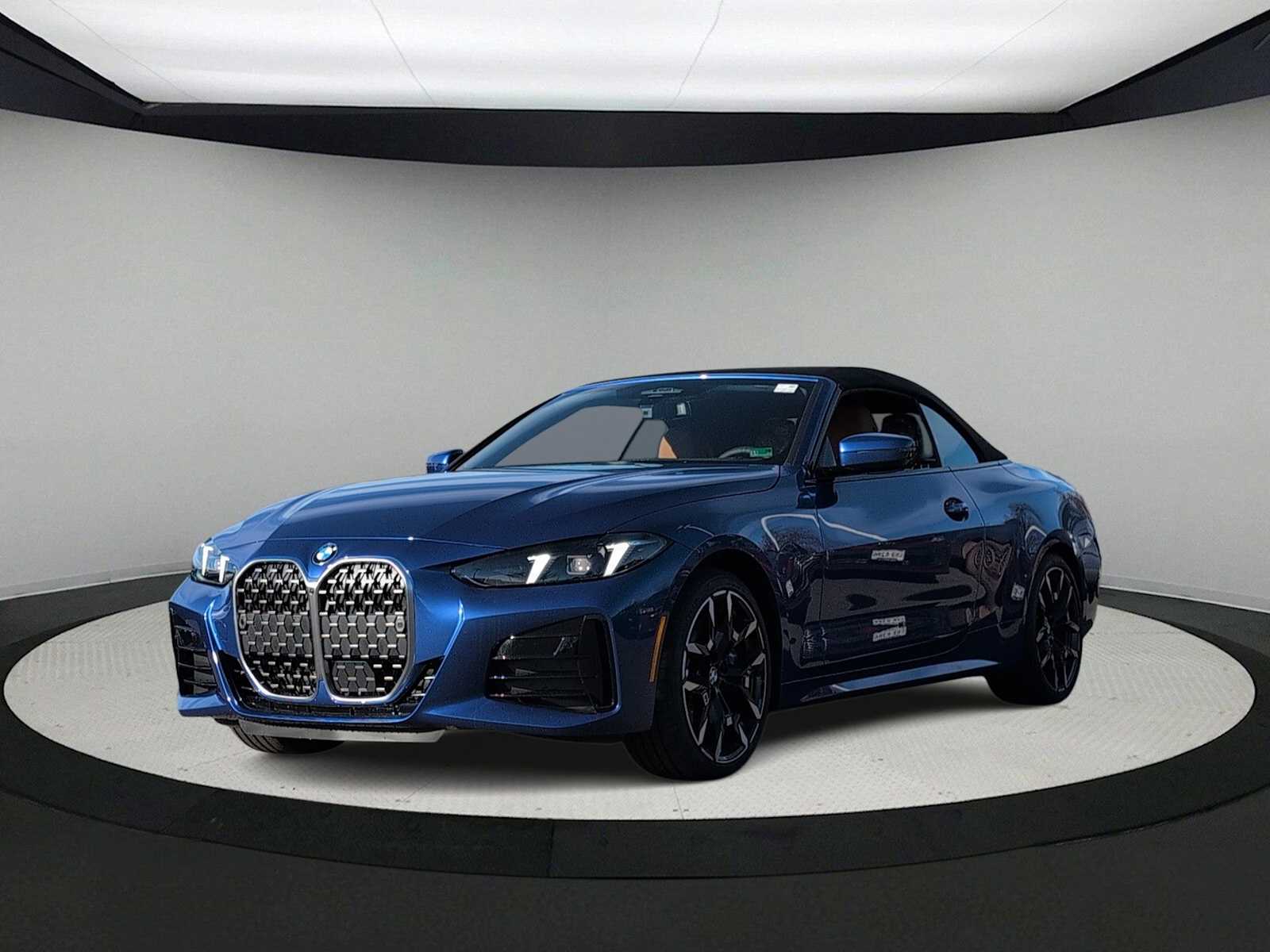 Thumbnail: 2026 BMW 4 Series - 4