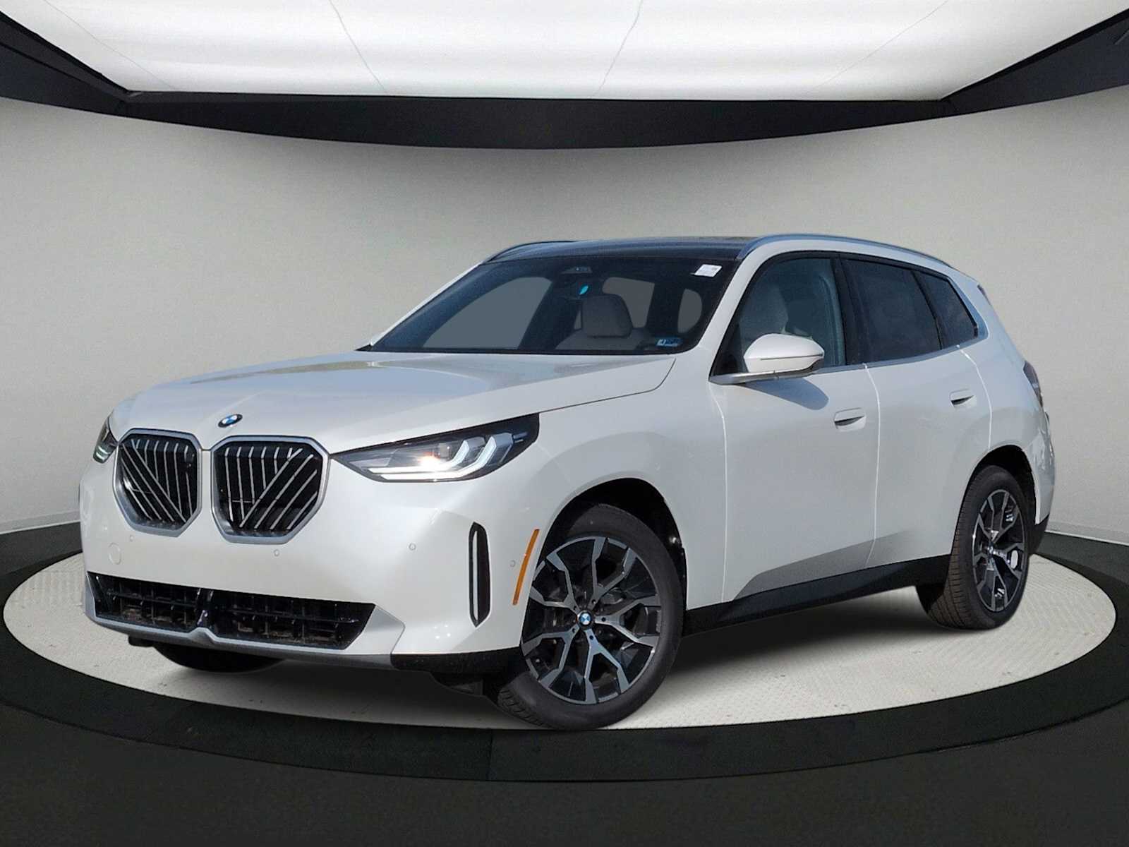 Thumbnail: 2026 BMW X3 - 1