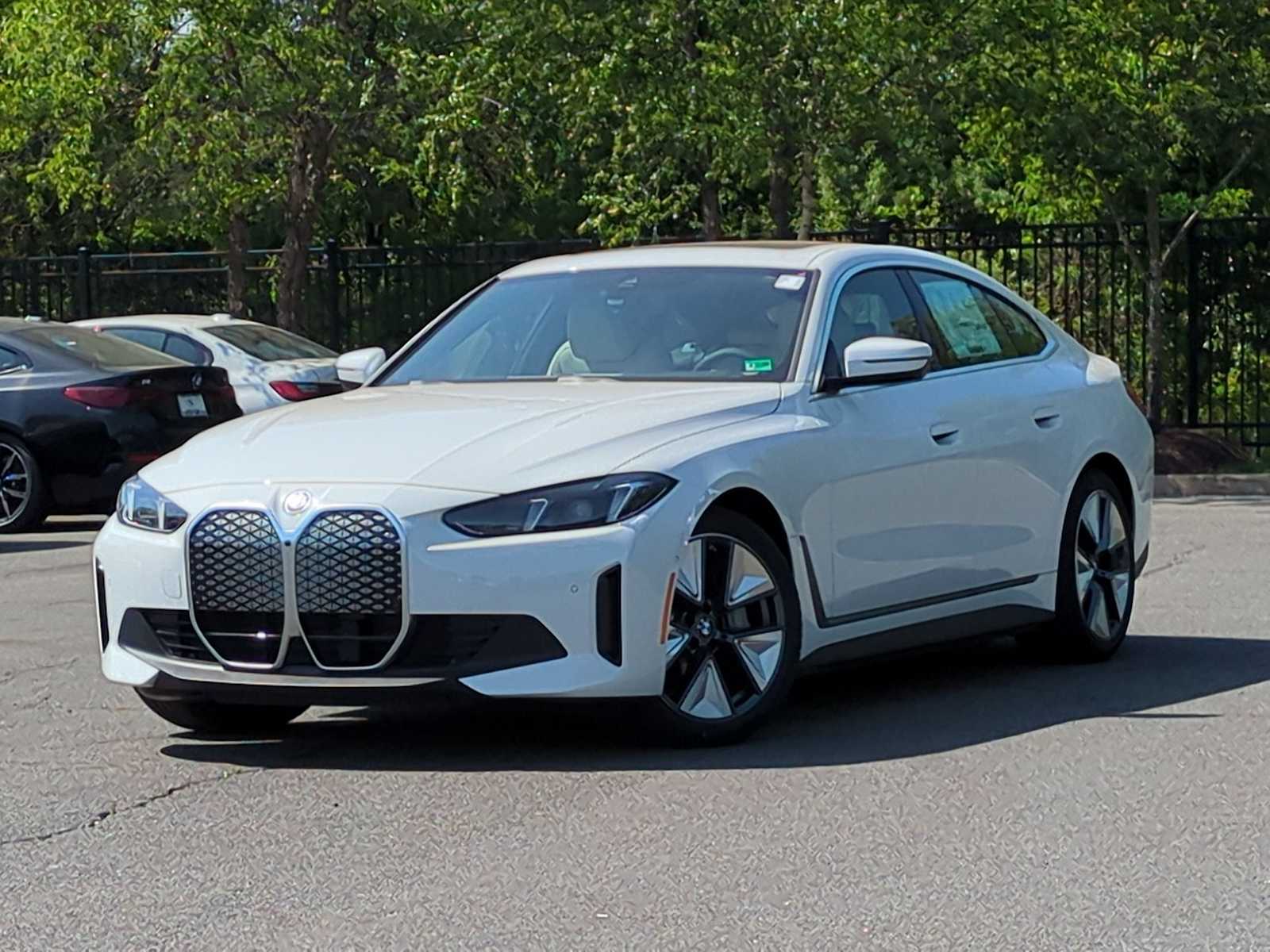 2025 BMW i4 xDrive40 -
                  Sterling, VA