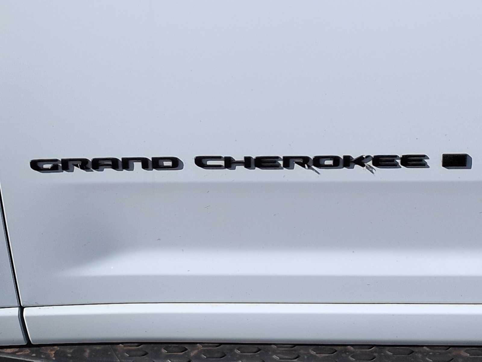 Thumbnail: 2023 Jeep Grand Cherokee - 13