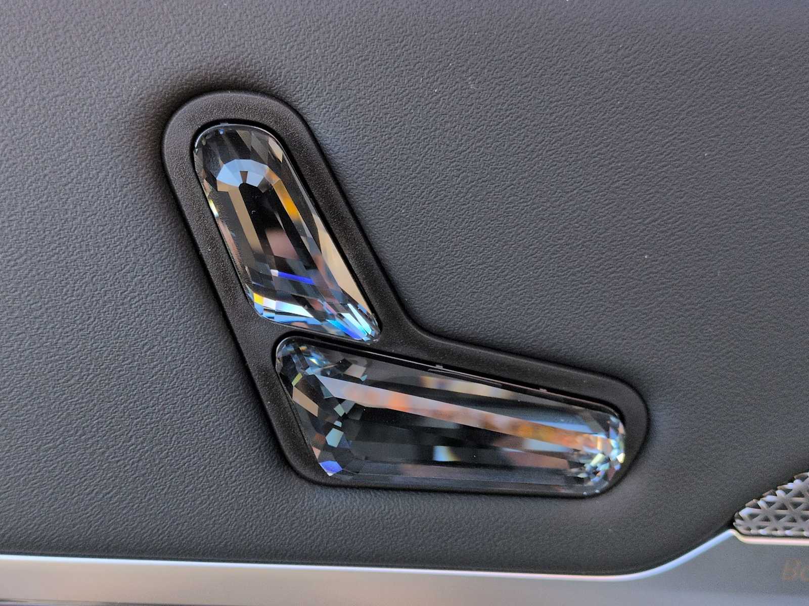 Thumbnail: 2025 BMW i7 - 18