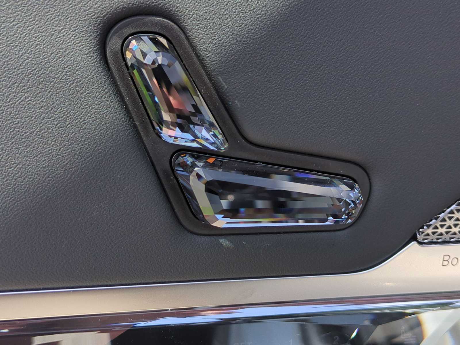 Thumbnail: 2025 BMW i7 - 16