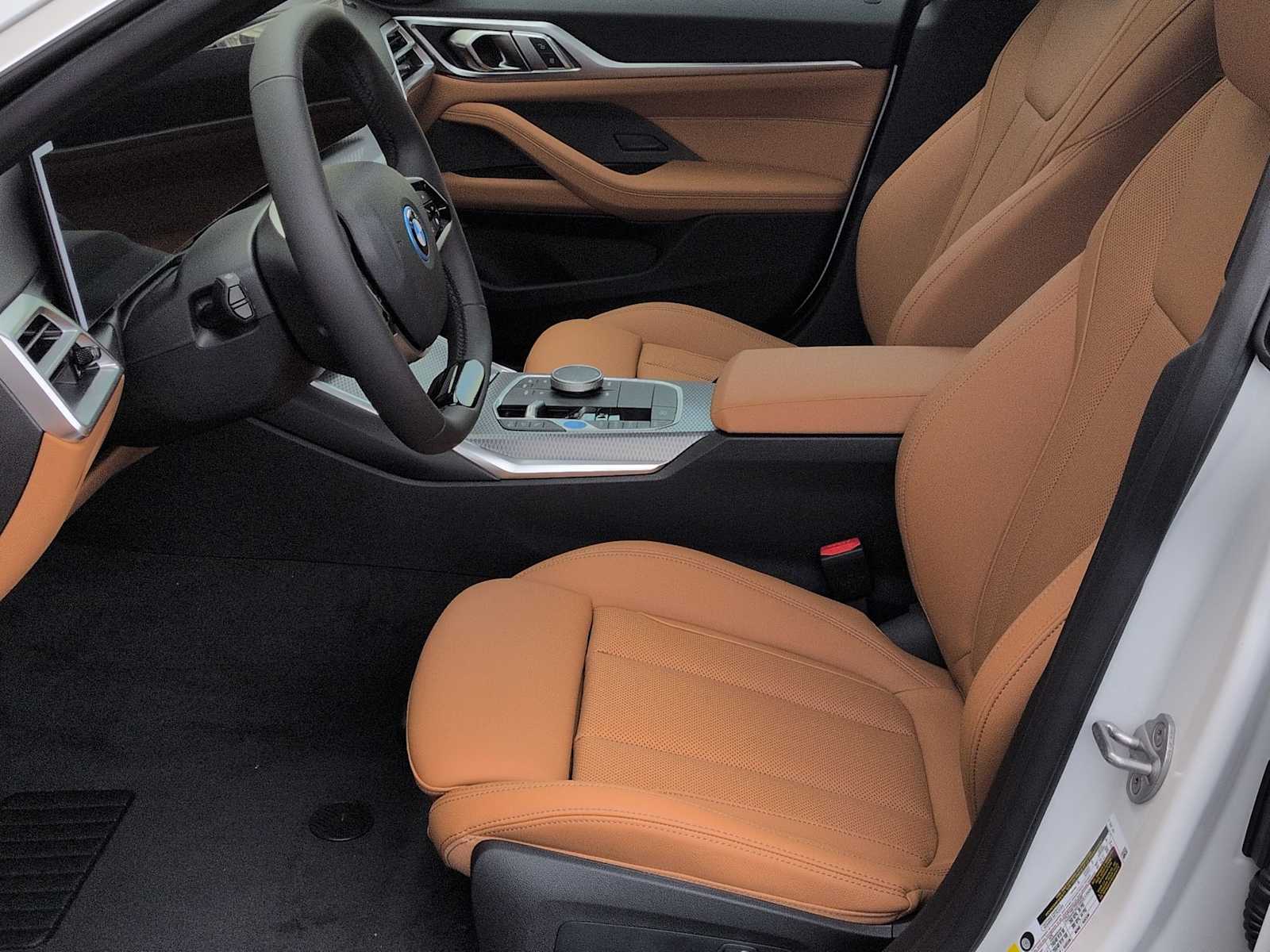 Thumbnail: 2026 BMW i4 - 17