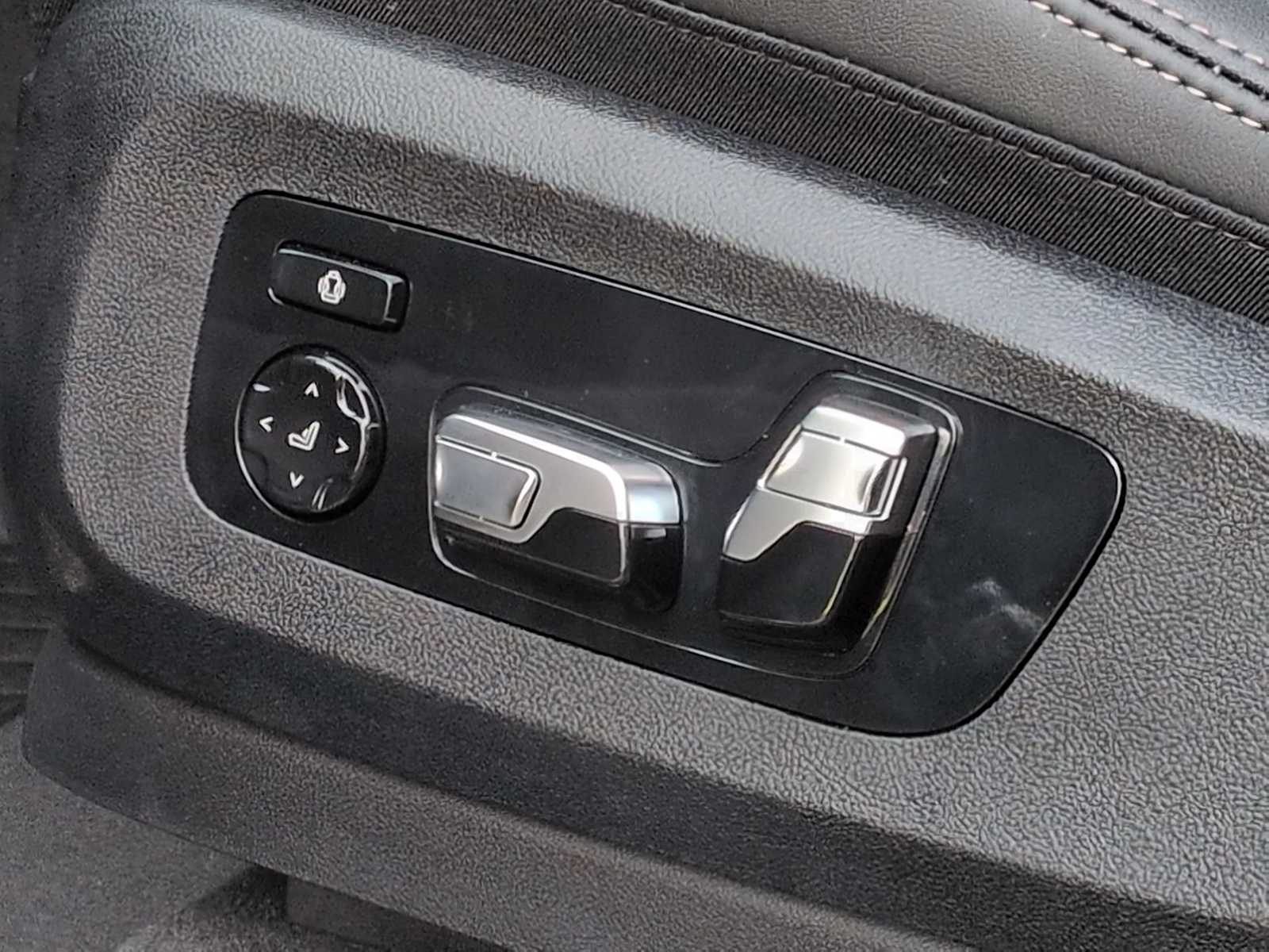 Thumbnail: 2026 BMW X5 - 18