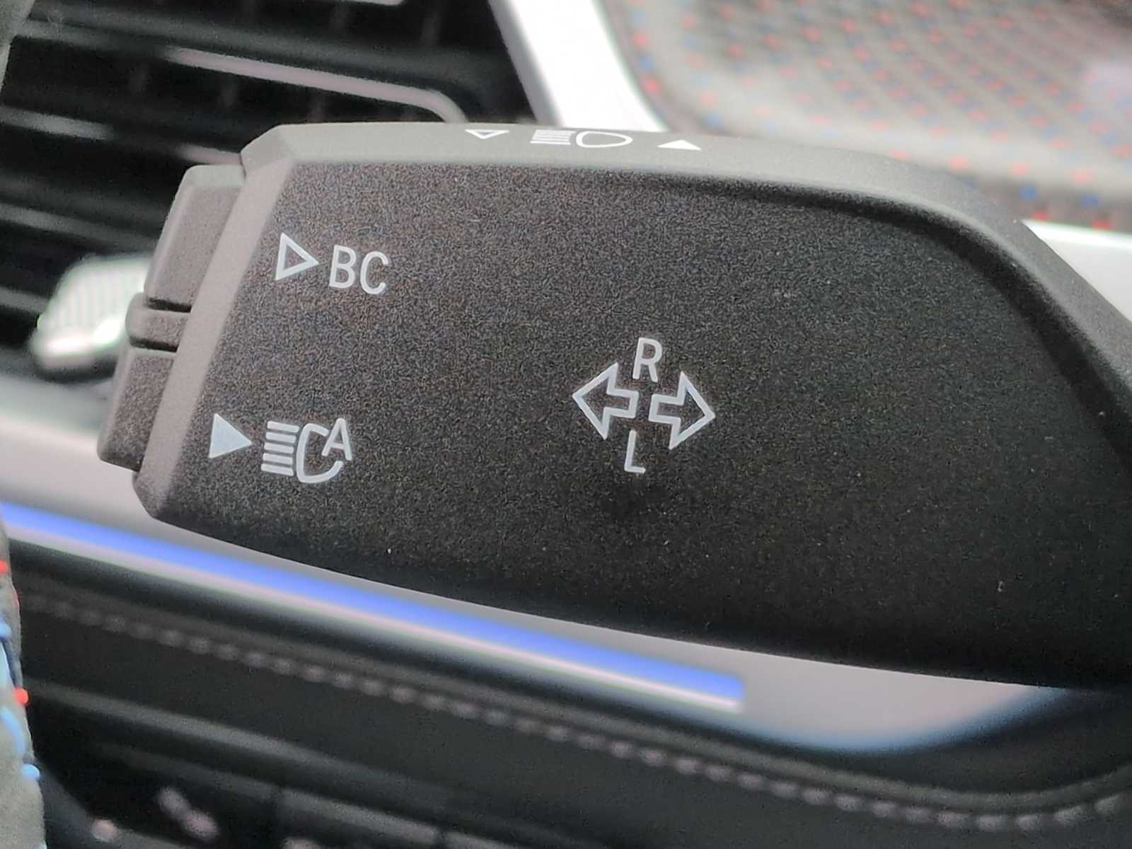 Thumbnail: 2026 BMW XM - 27