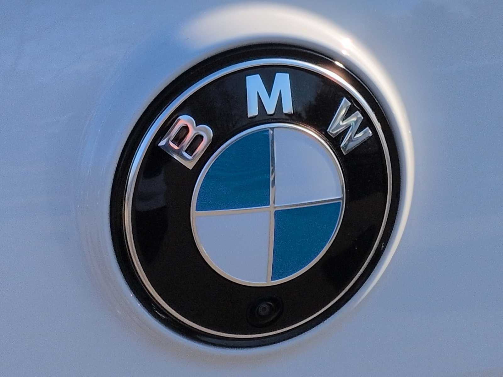 Thumbnail: 2026 BMW iX - 12