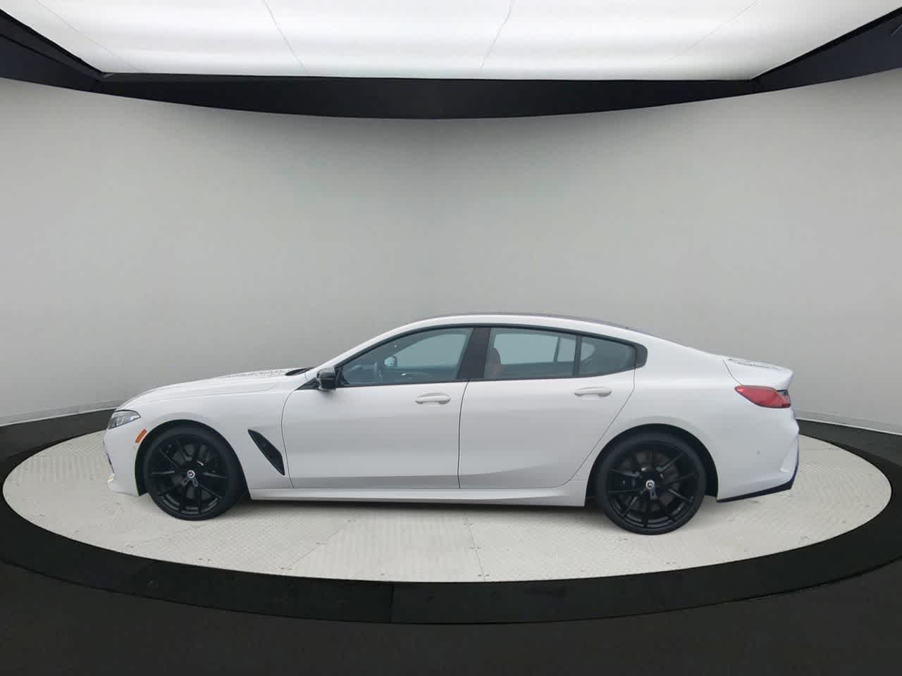 Thumbnail: 2023 BMW 8 Series - 4