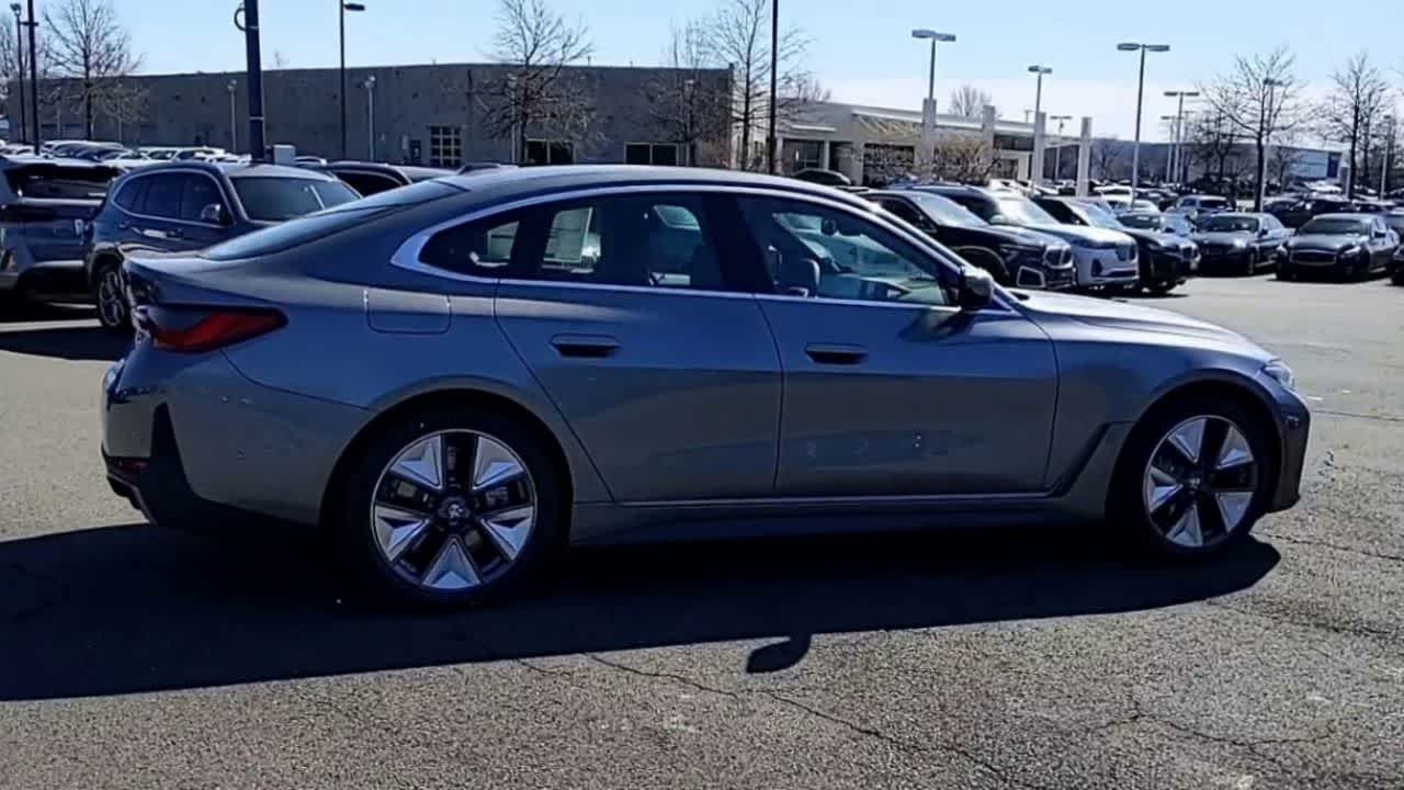 Thumbnail: 2025 BMW i4 - 8