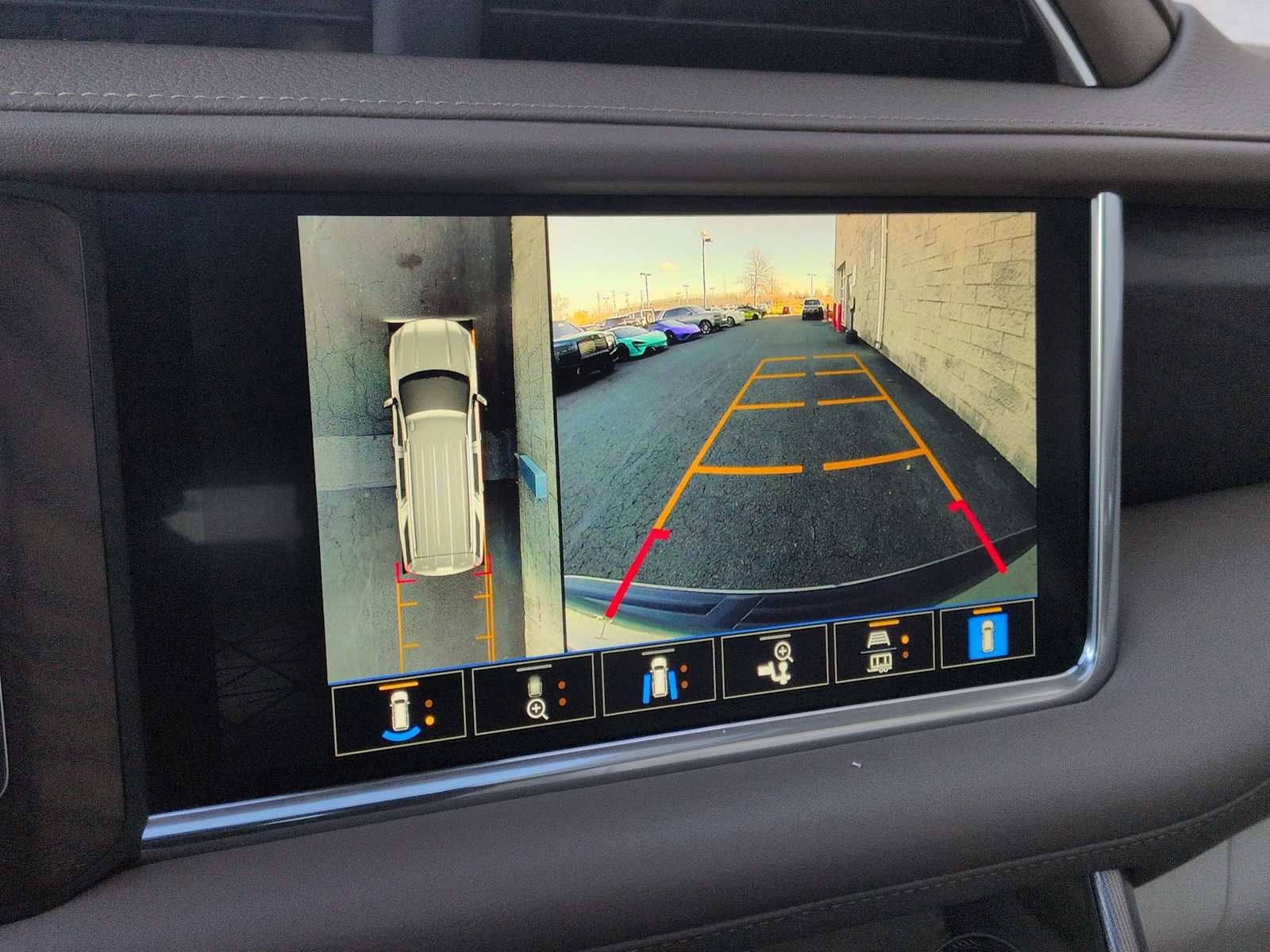 Thumbnail: 2022 GMC Yukon - 31