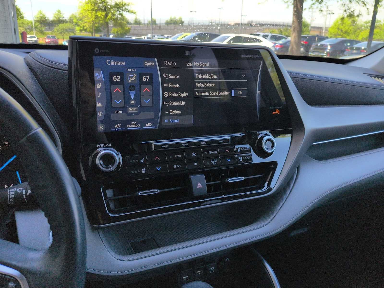 Thumbnail: 2021 Toyota Highlander - 30