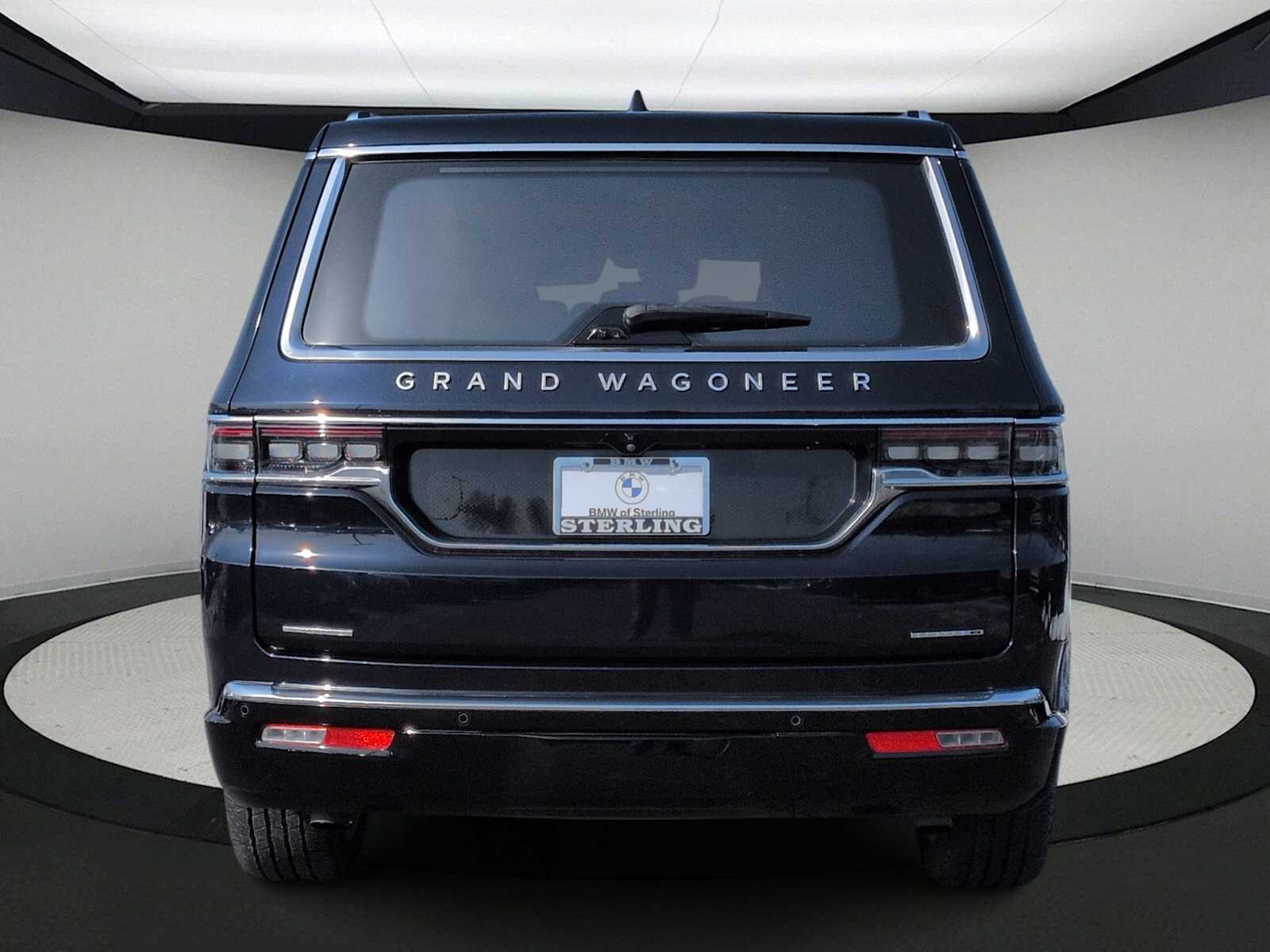 Thumbnail: 2023 Jeep Grand Wagoneer - 7