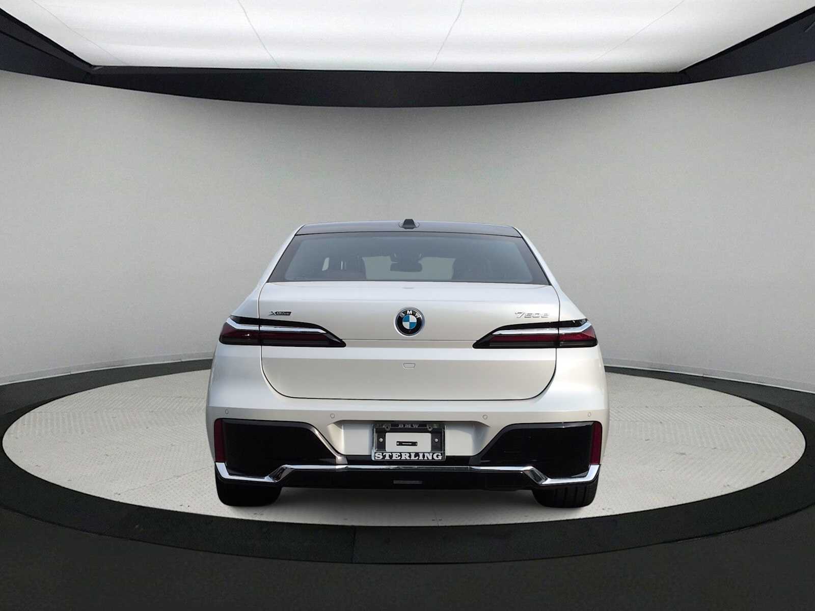 Thumbnail: 2026 BMW 7 Series - 7