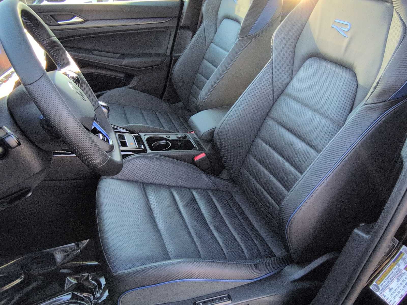 Thumbnail: 2024 Volkswagen Golf - 15