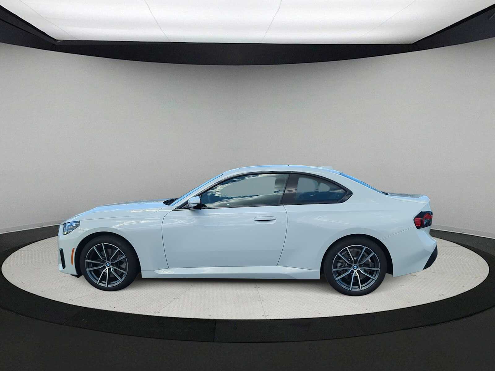 Thumbnail: 2024 BMW 2 Series - 5