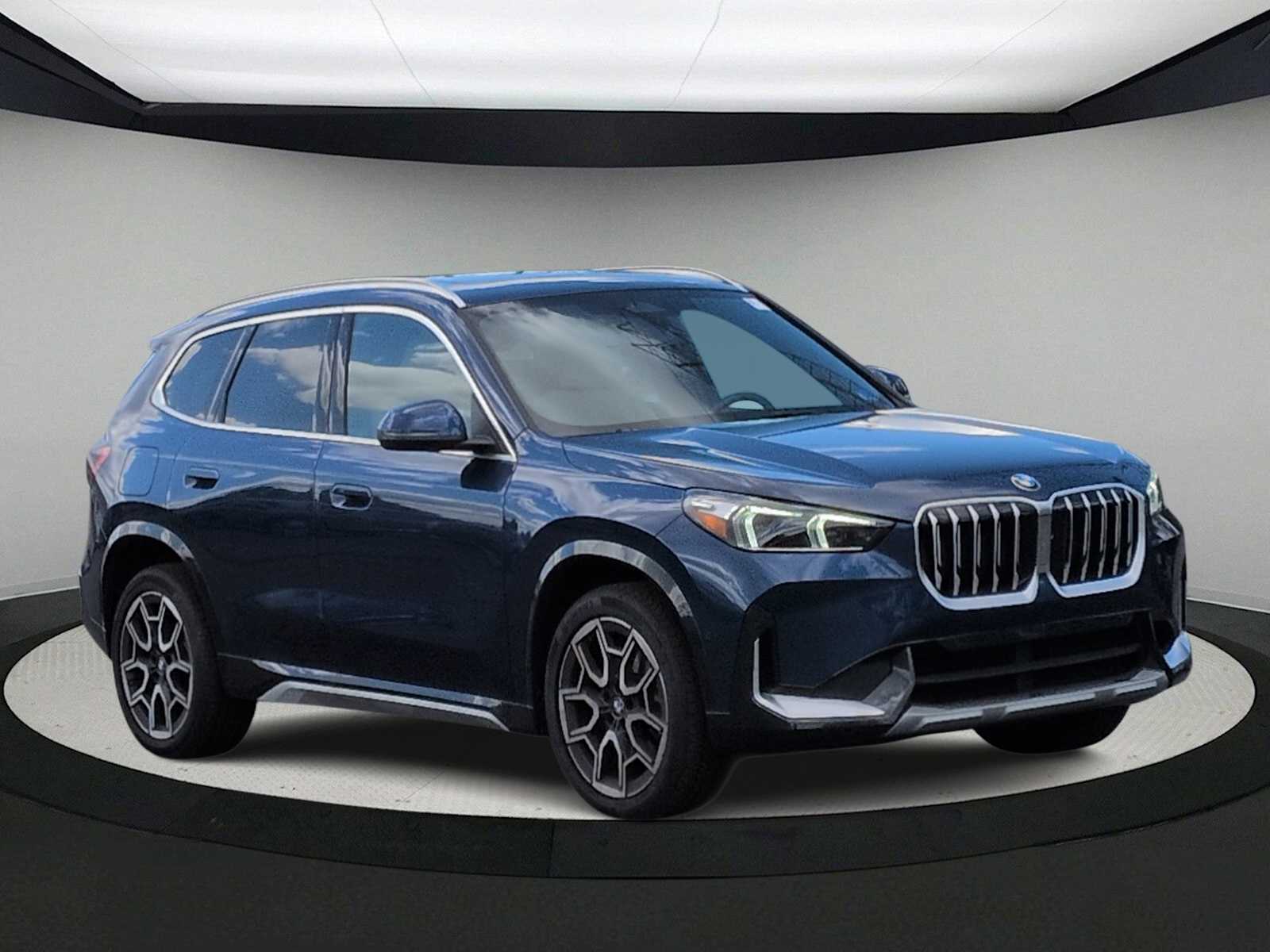 Thumbnail: 2025 BMW X1 - 2