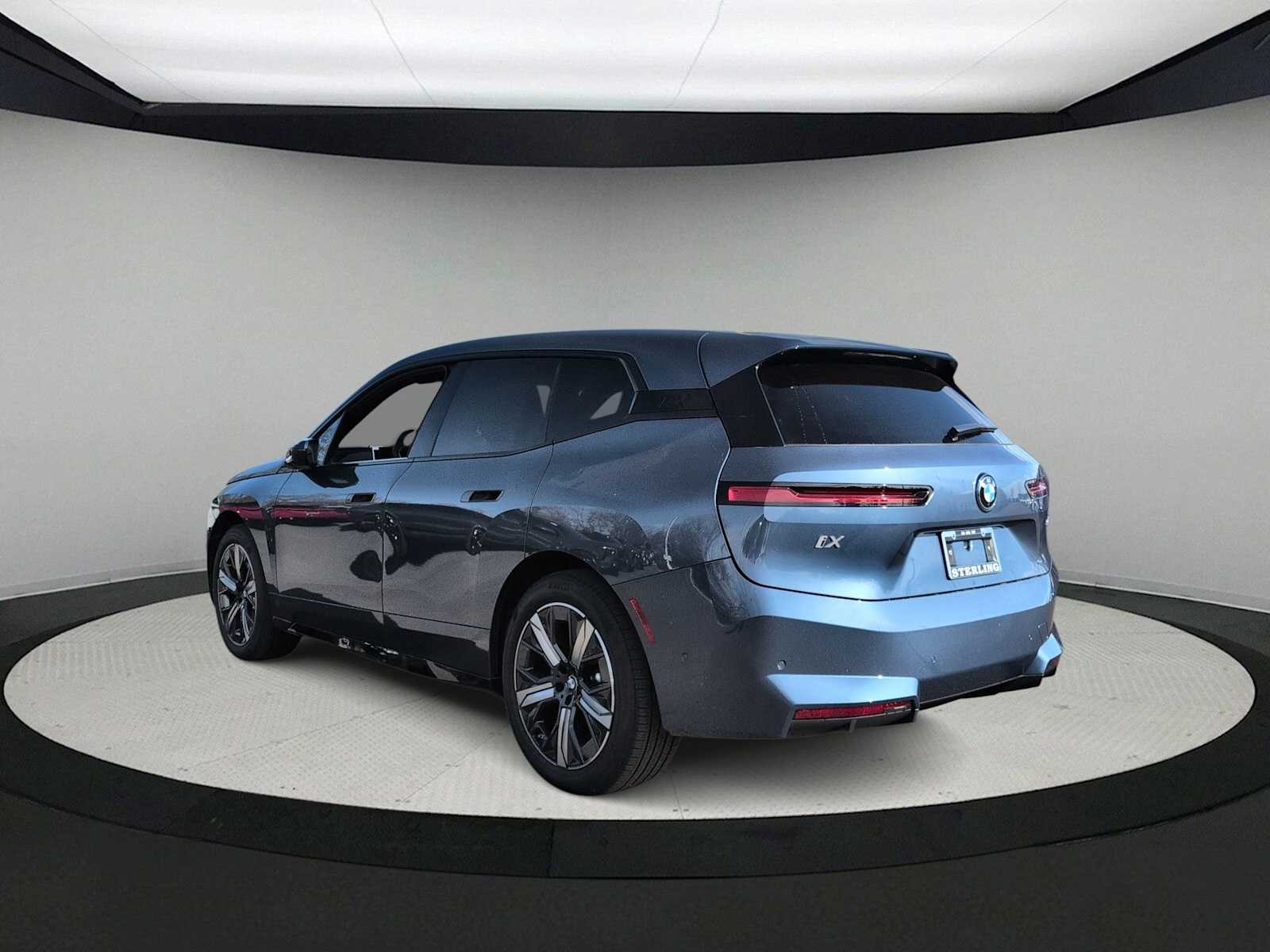 Thumbnail: 2026 BMW iX - 6