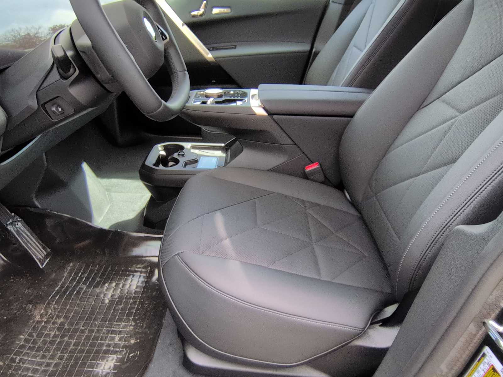 Thumbnail: 2026 BMW iX - 16