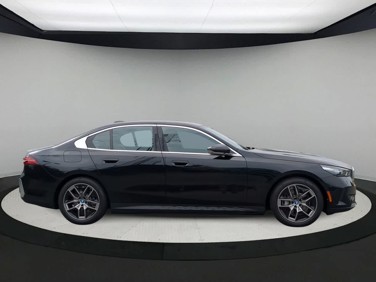 Thumbnail: 2025 BMW i5 - 9
