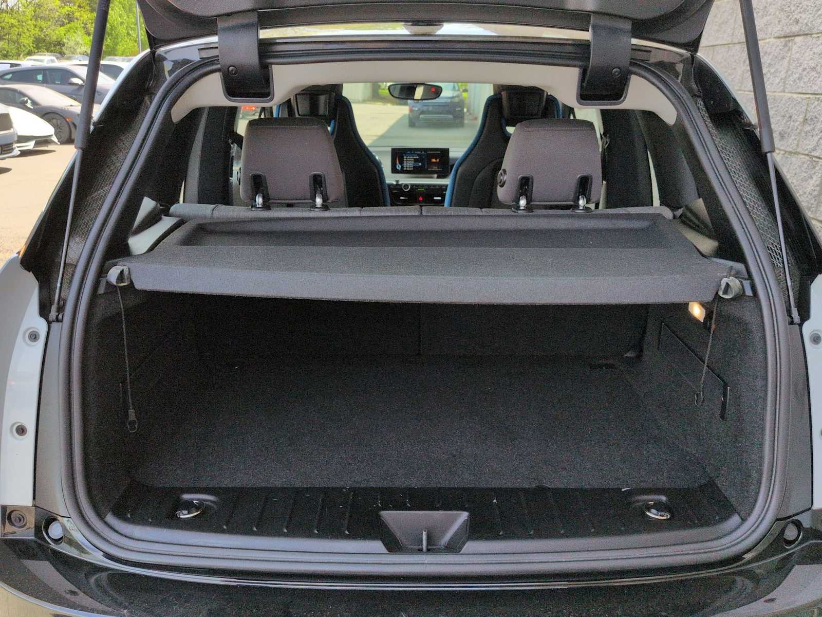 Thumbnail: 2016 BMW i3 - 33