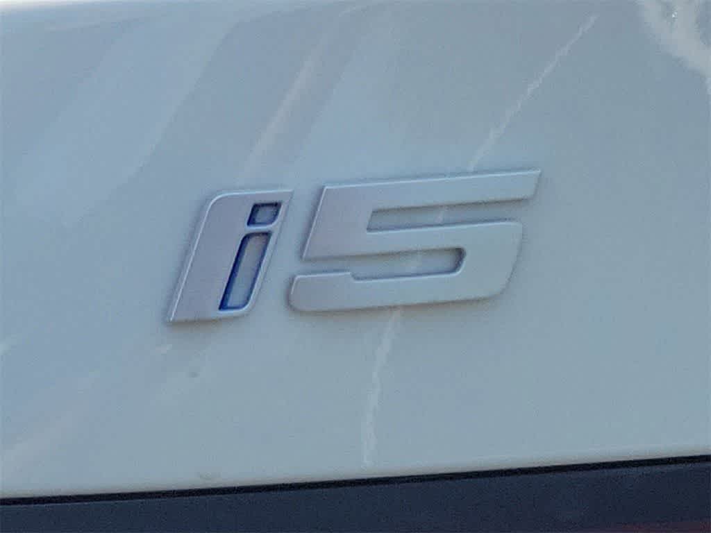 Thumbnail: 2025 BMW i5 - 10