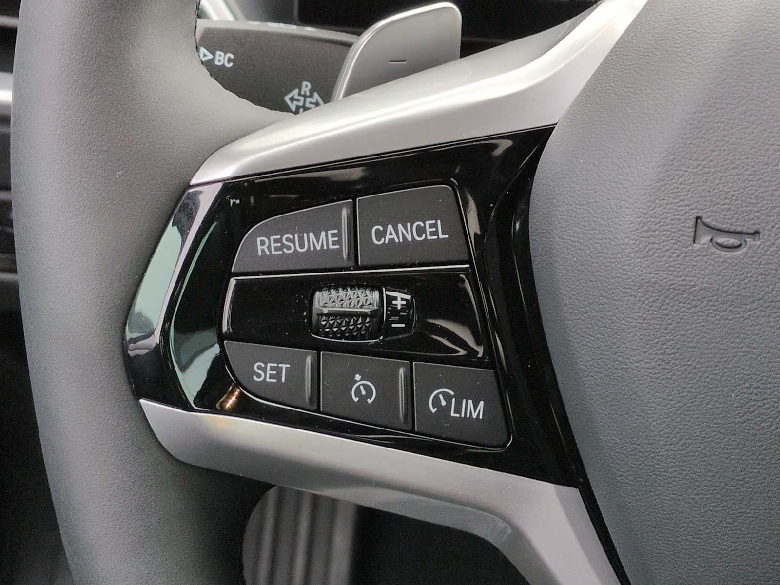 Thumbnail: 2026 BMW 3 Series - 24