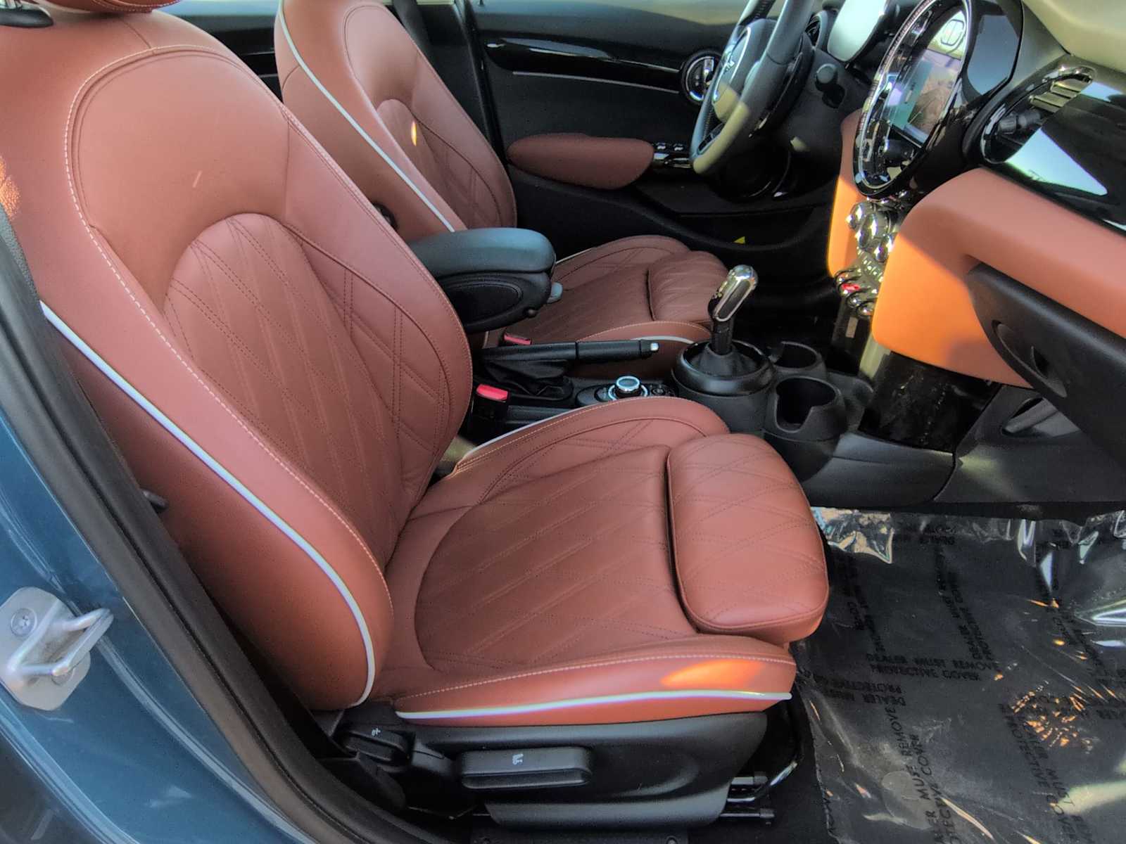 Thumbnail: 2023 MINI Cooper Hardtop - 24