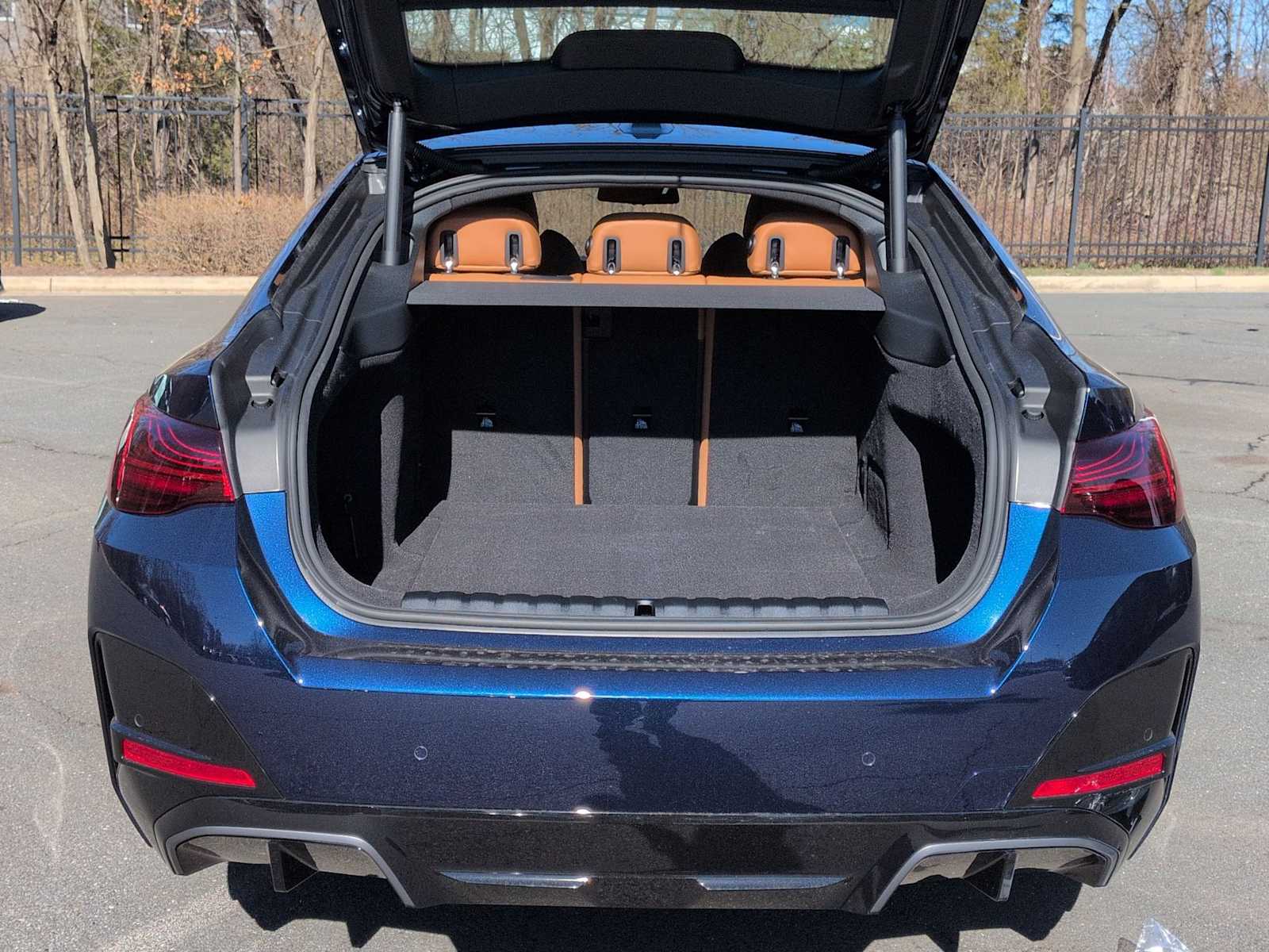 Thumbnail: 2026 BMW i4 - 35