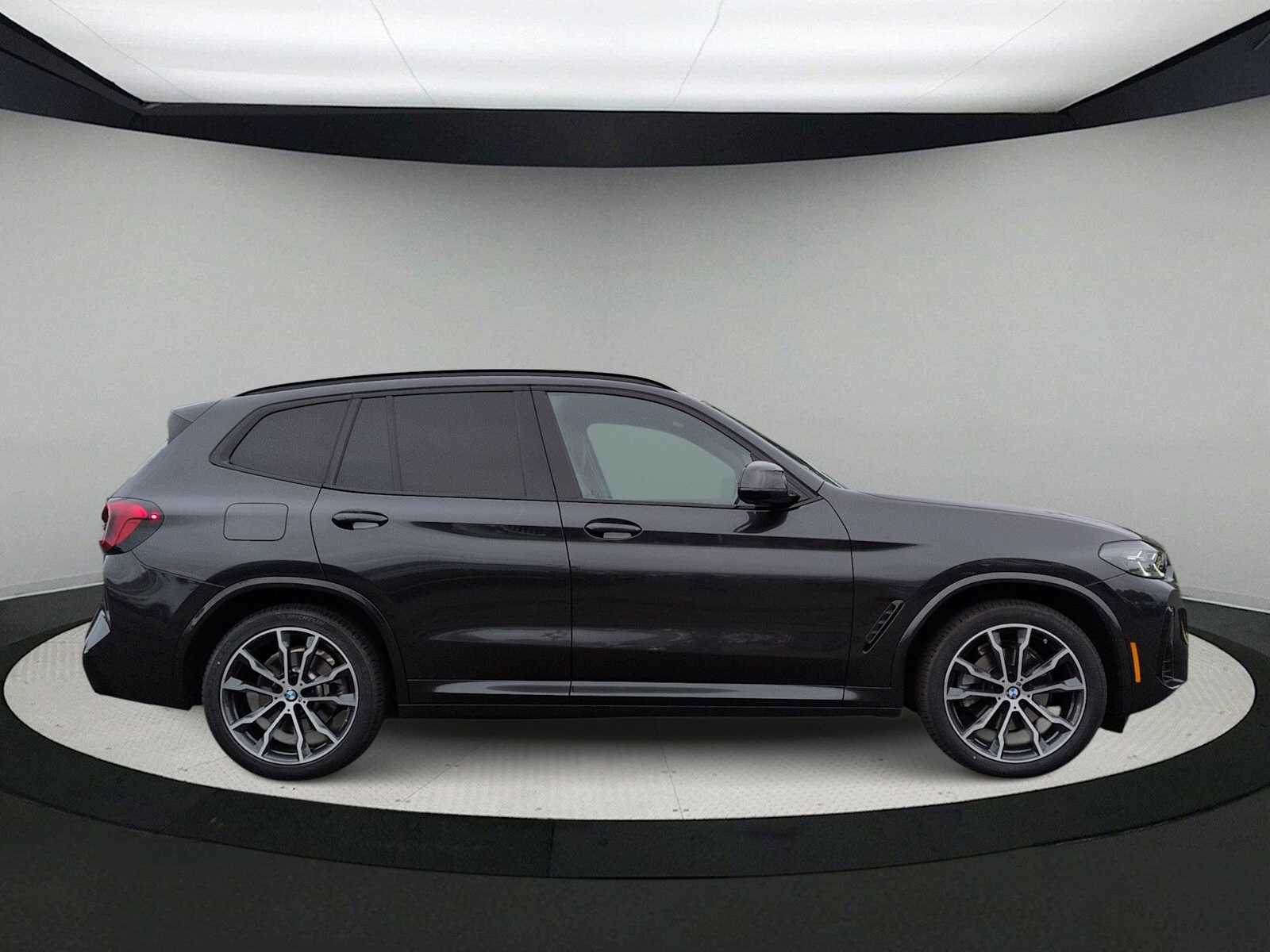 Thumbnail: 2024 BMW X3 - 9