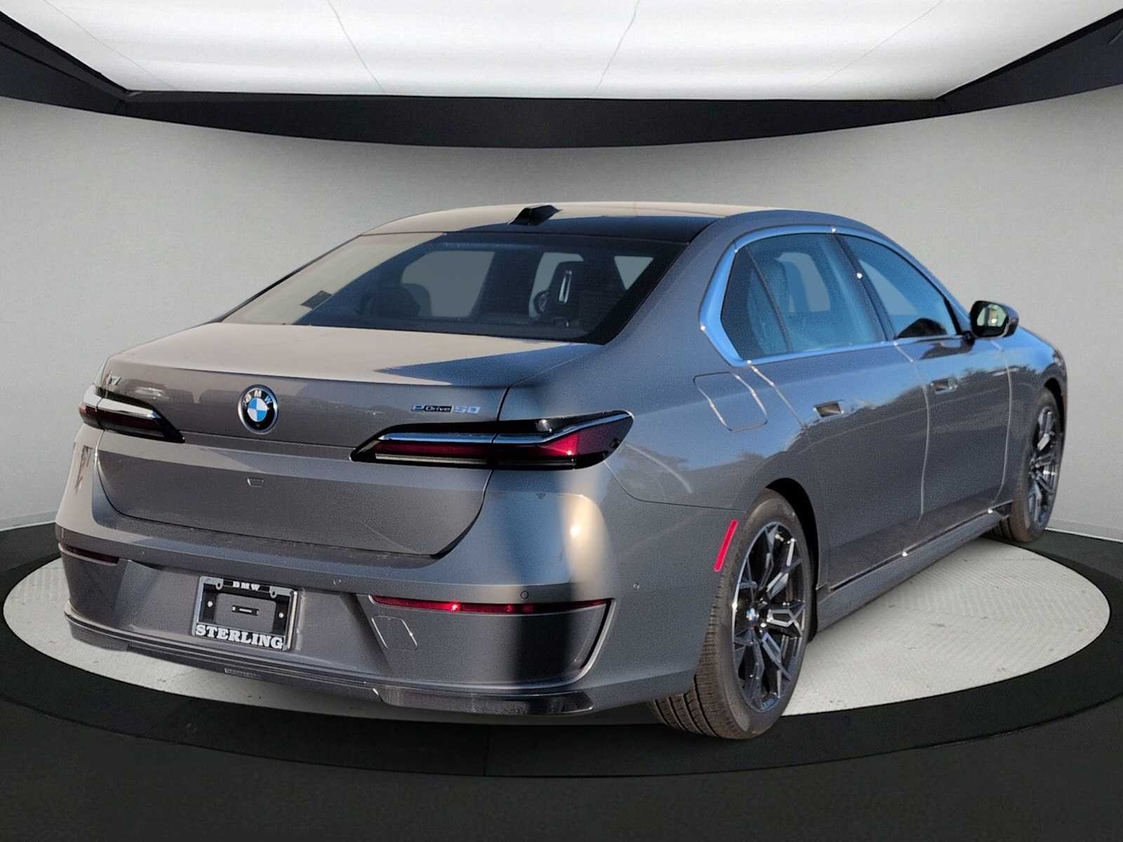 Thumbnail: 2025 BMW i7 - 8