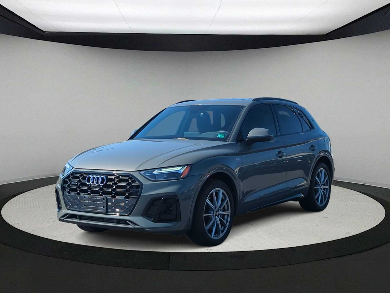 Thumbnail: 2023 Audi Q5 - 4