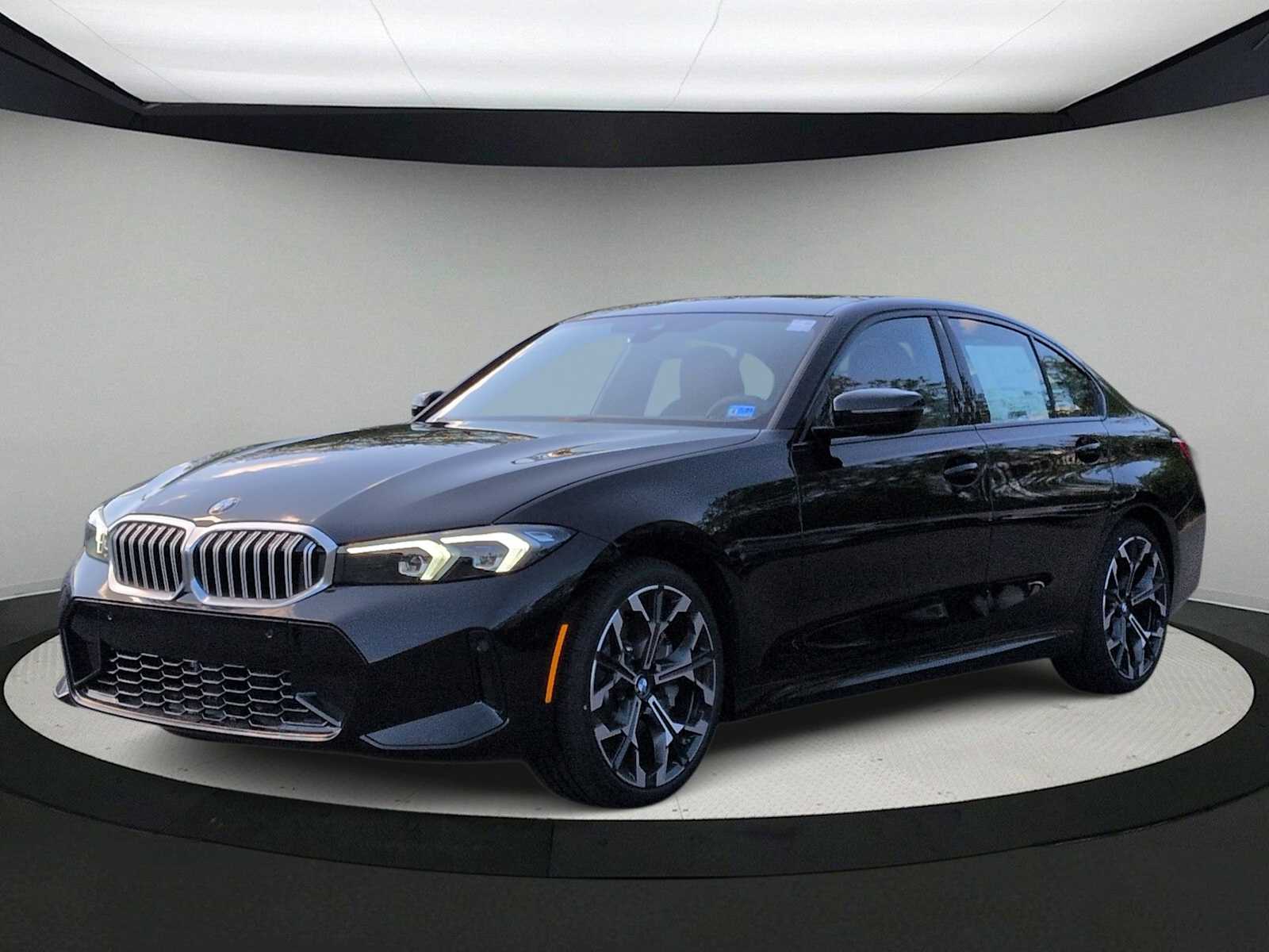 Thumbnail: 2026 BMW 3 Series - 4