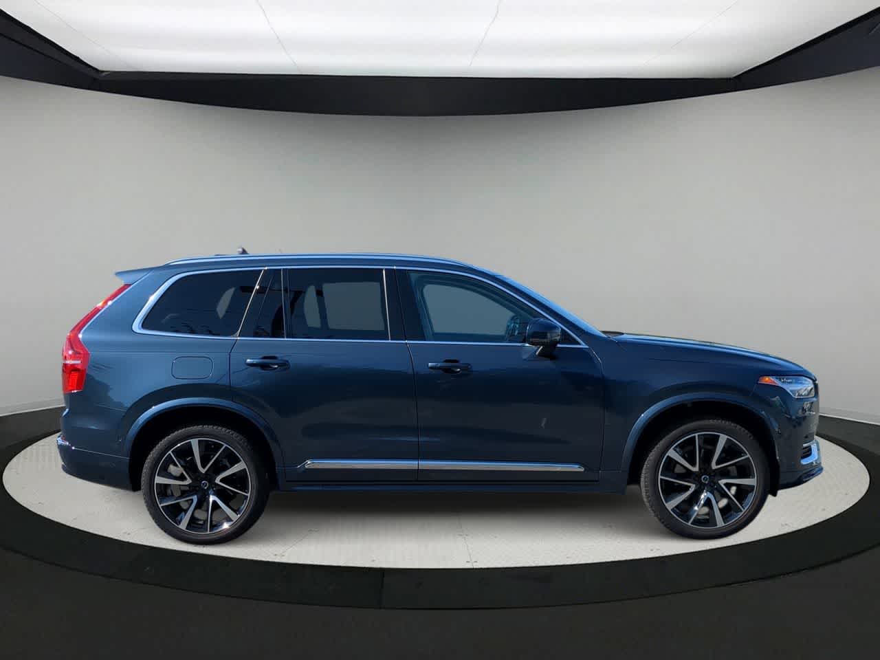 Thumbnail: 2023 Volvo XC90 - 9