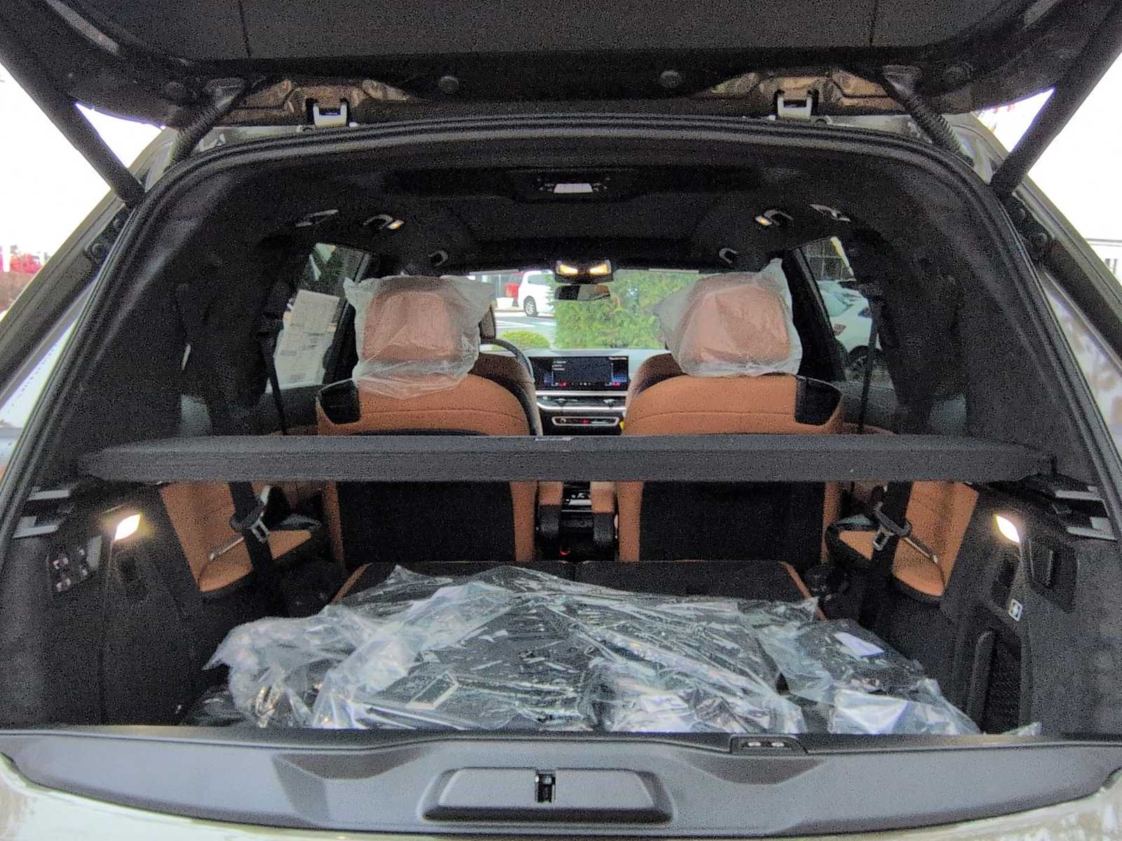 Thumbnail: 2026 BMW X7 - 37