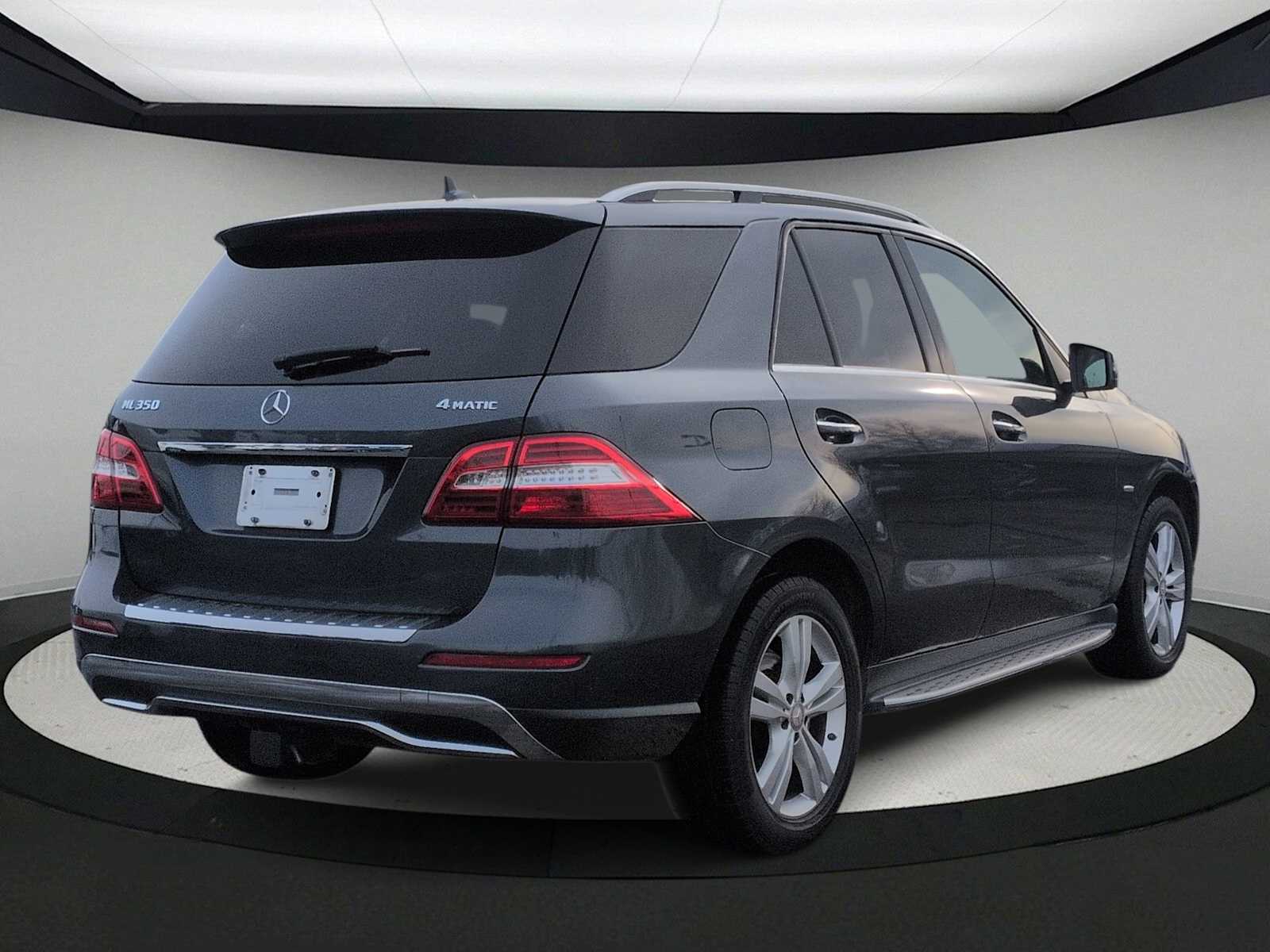 Thumbnail: 2012 Mercedes-Benz M-Class - 8