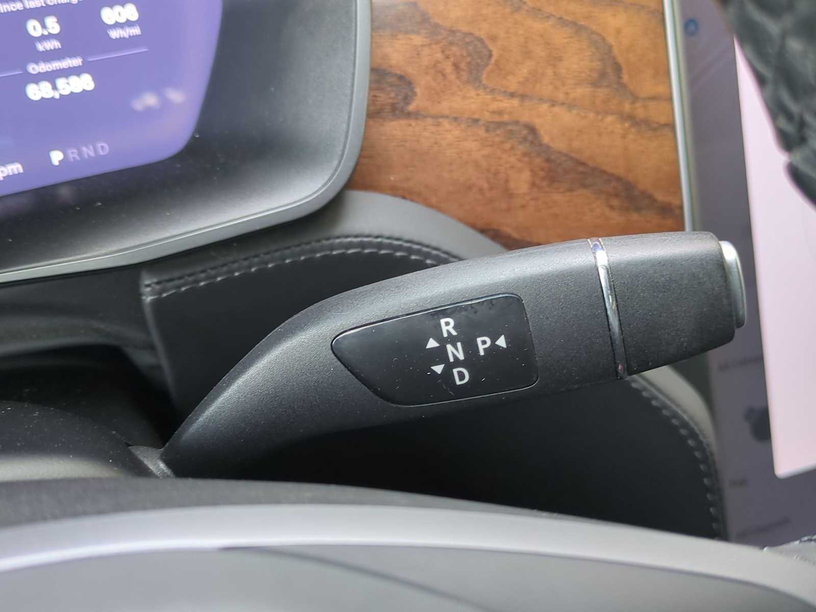 Thumbnail: 2019 Tesla Model X - 32
