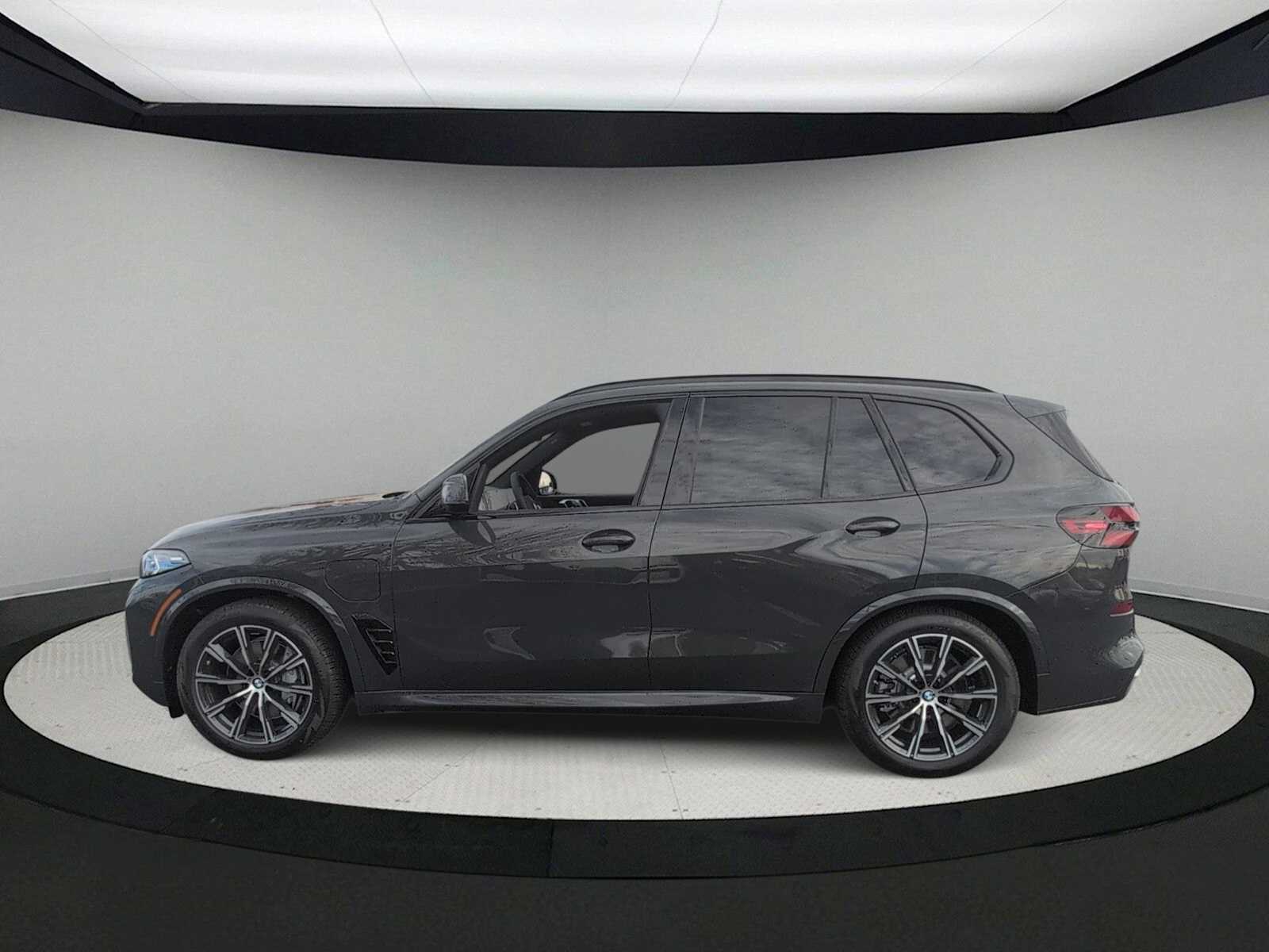 Thumbnail: 2026 BMW X5 - 5