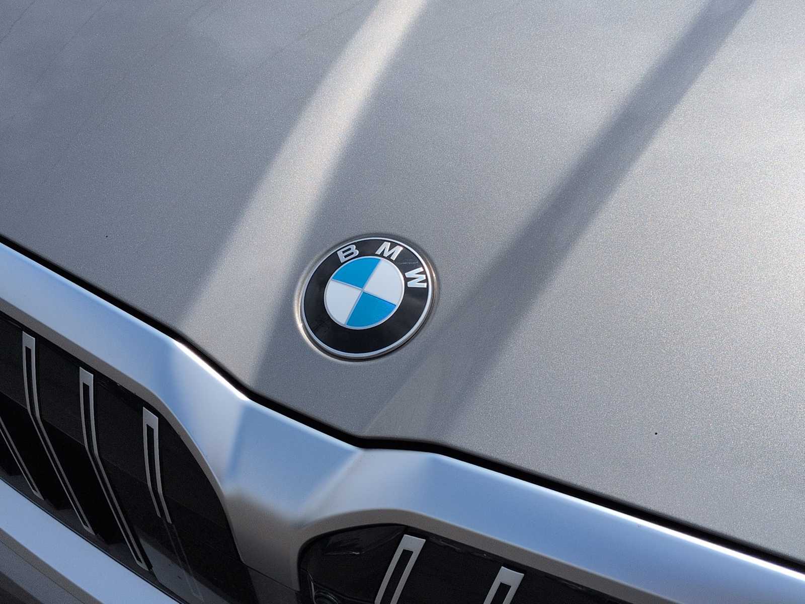 Thumbnail: 2024 BMW 5 Series - 12